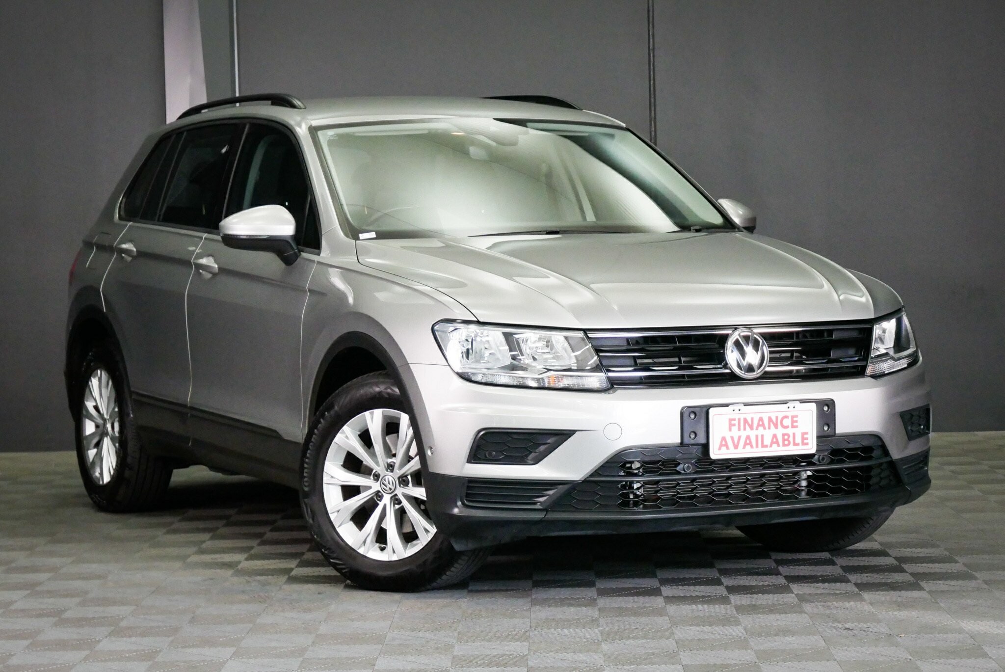 Volkswagen Tiguan image 1