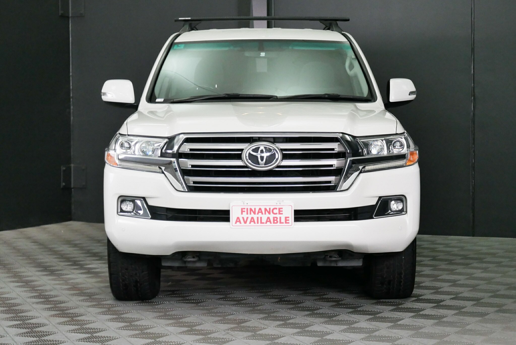 Toyota Landcruiser image 2