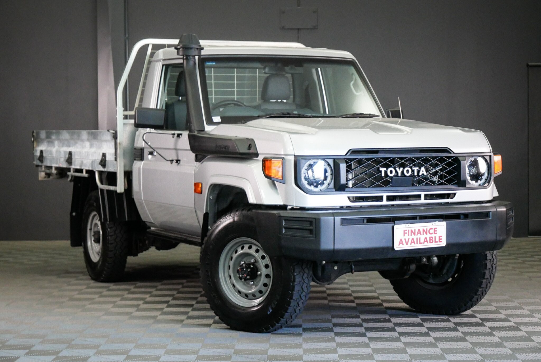 Toyota Landcruiser image 1