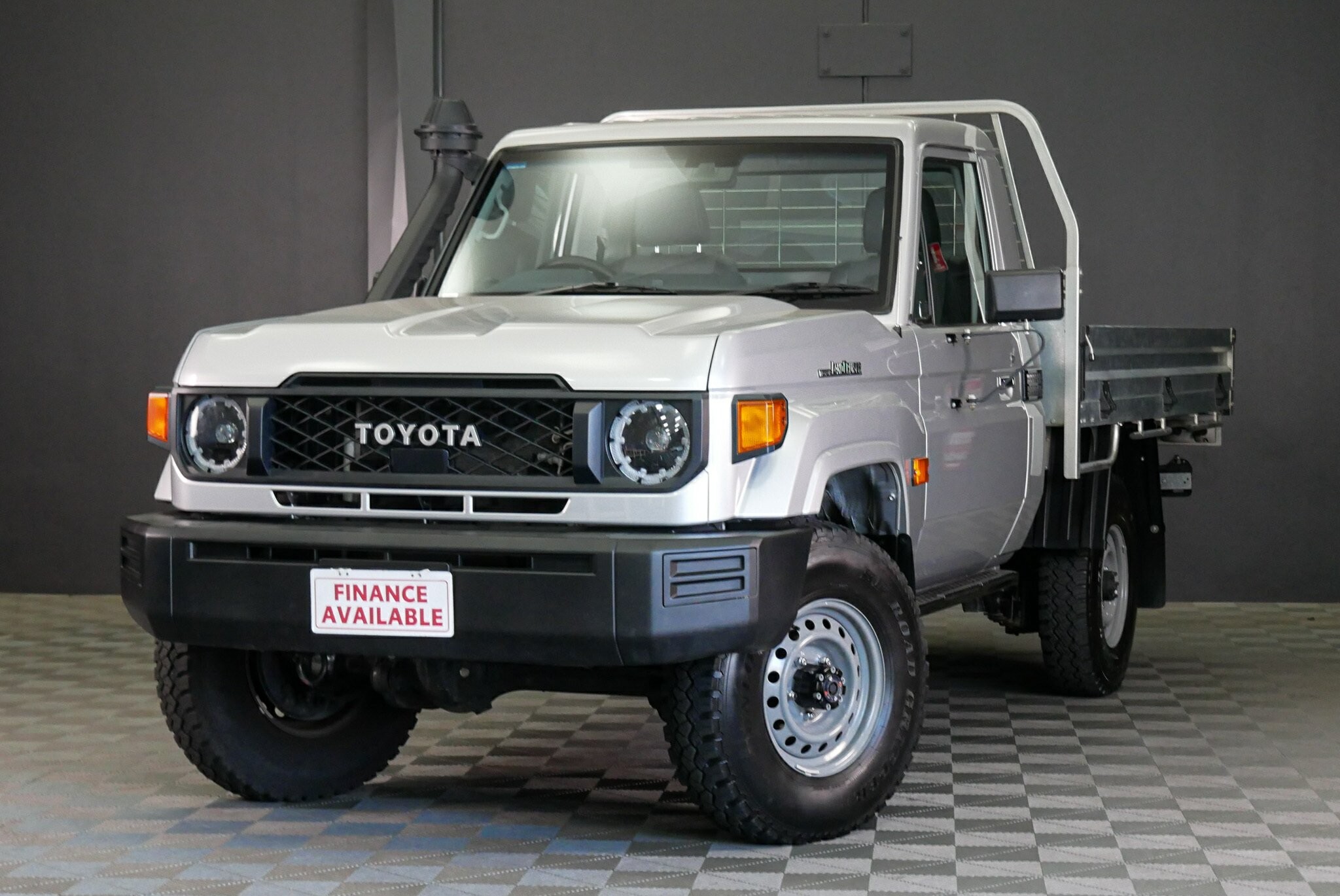 Toyota Landcruiser image 3