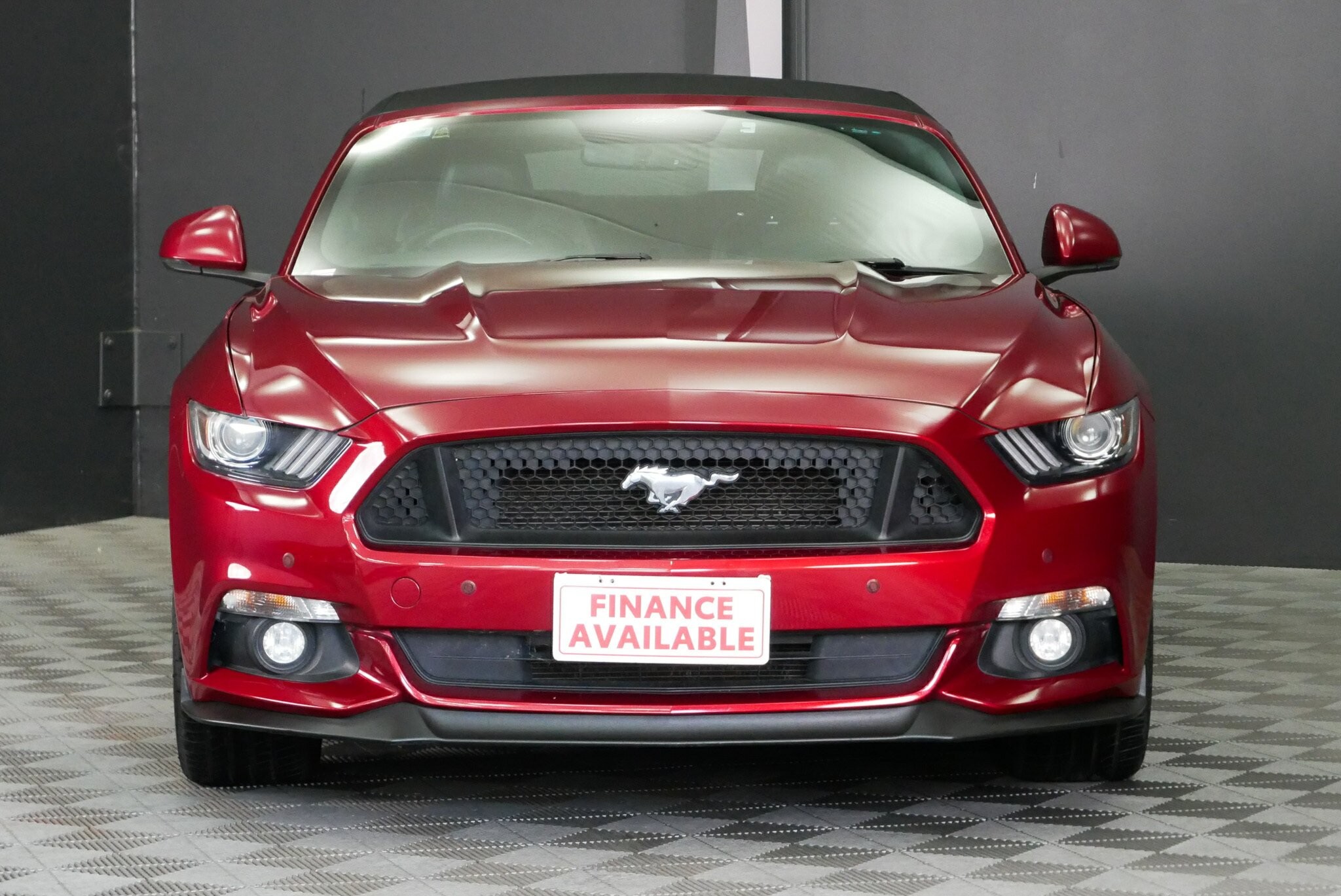 Ford Mustang image 2