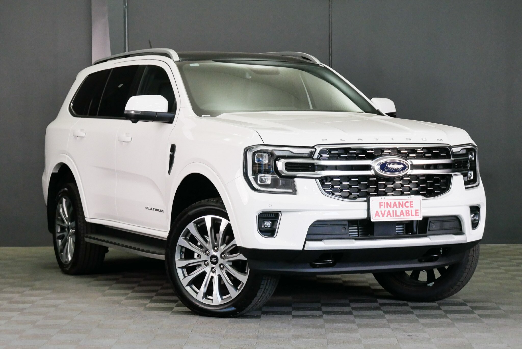 Ford Everest image 1