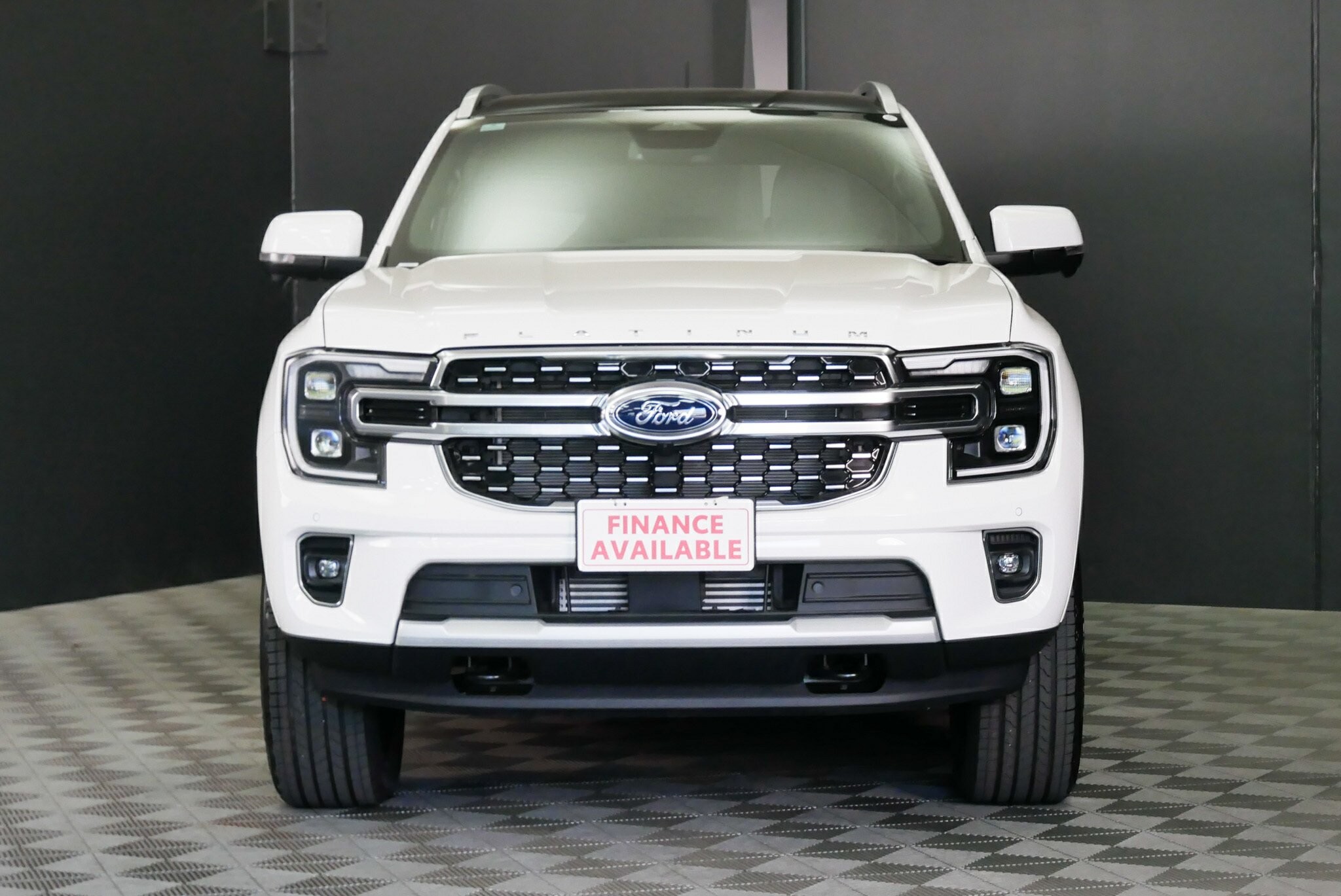Ford Everest image 2