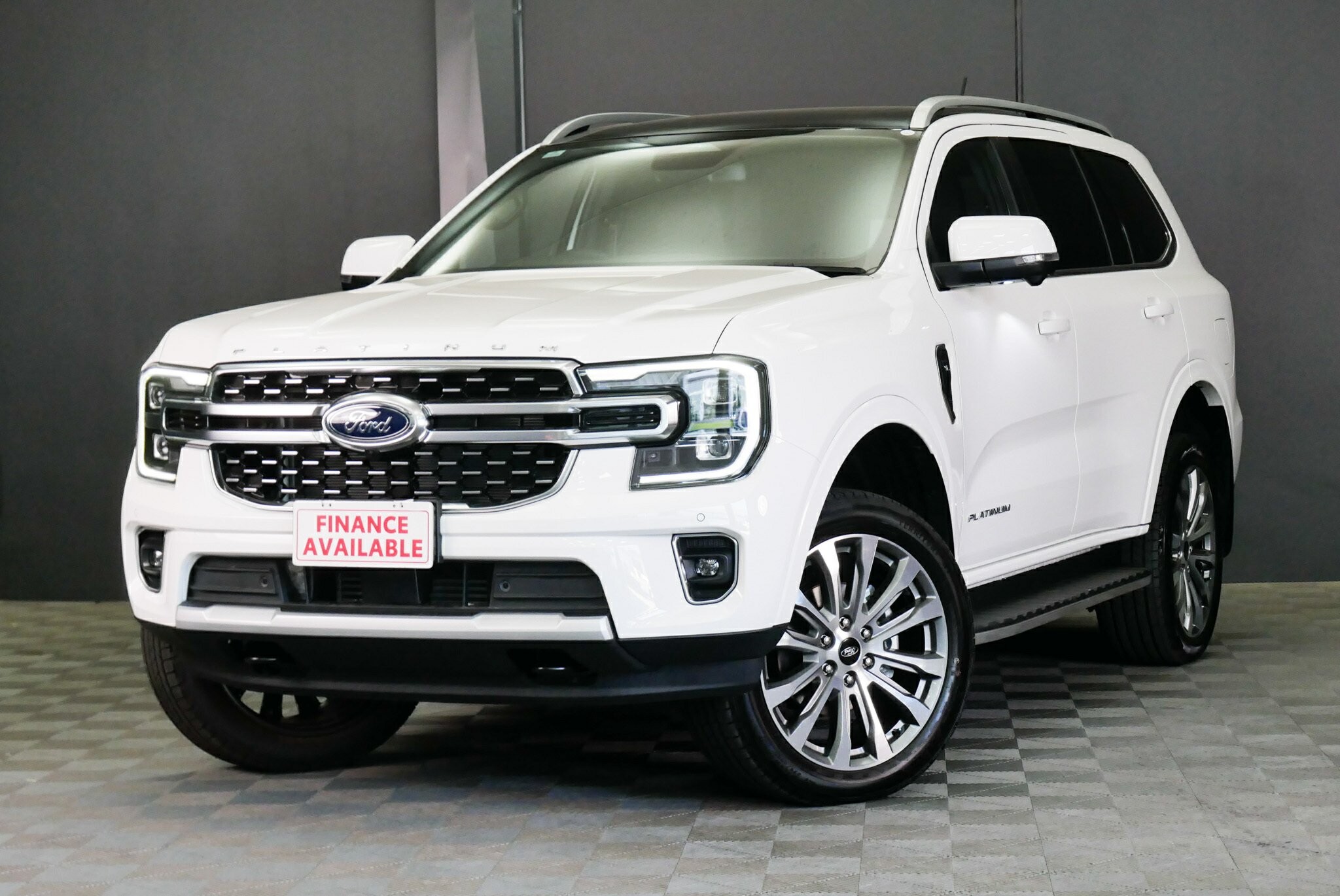 Ford Everest image 3