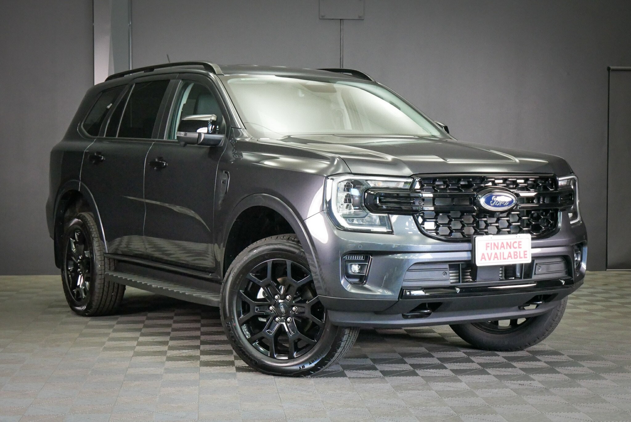 Ford Everest image 1