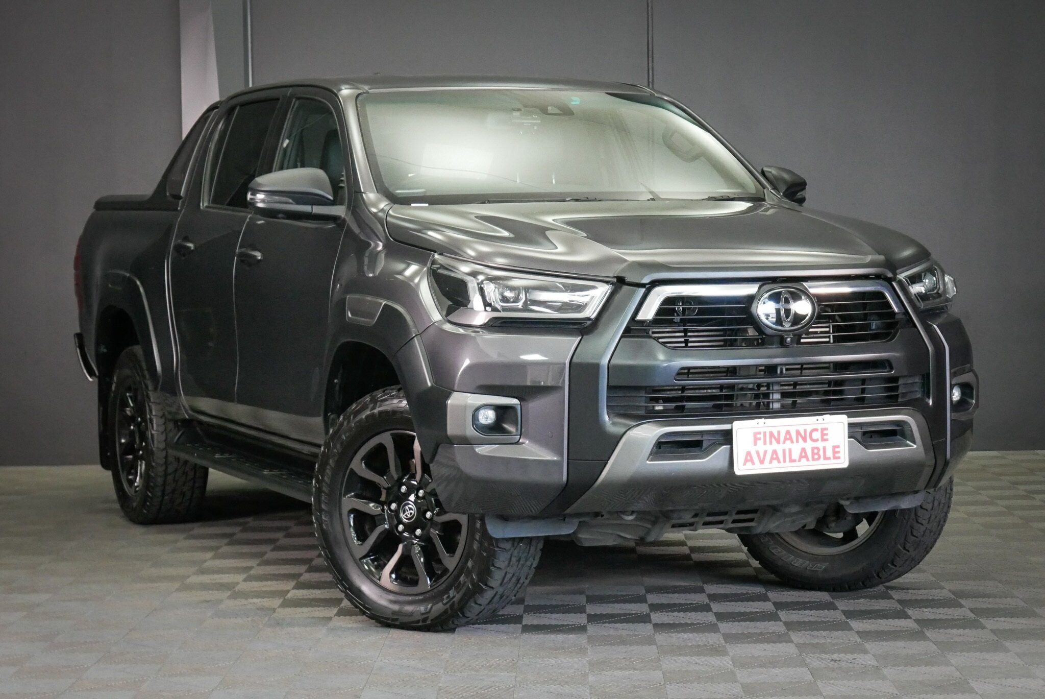 Toyota Hilux image 1