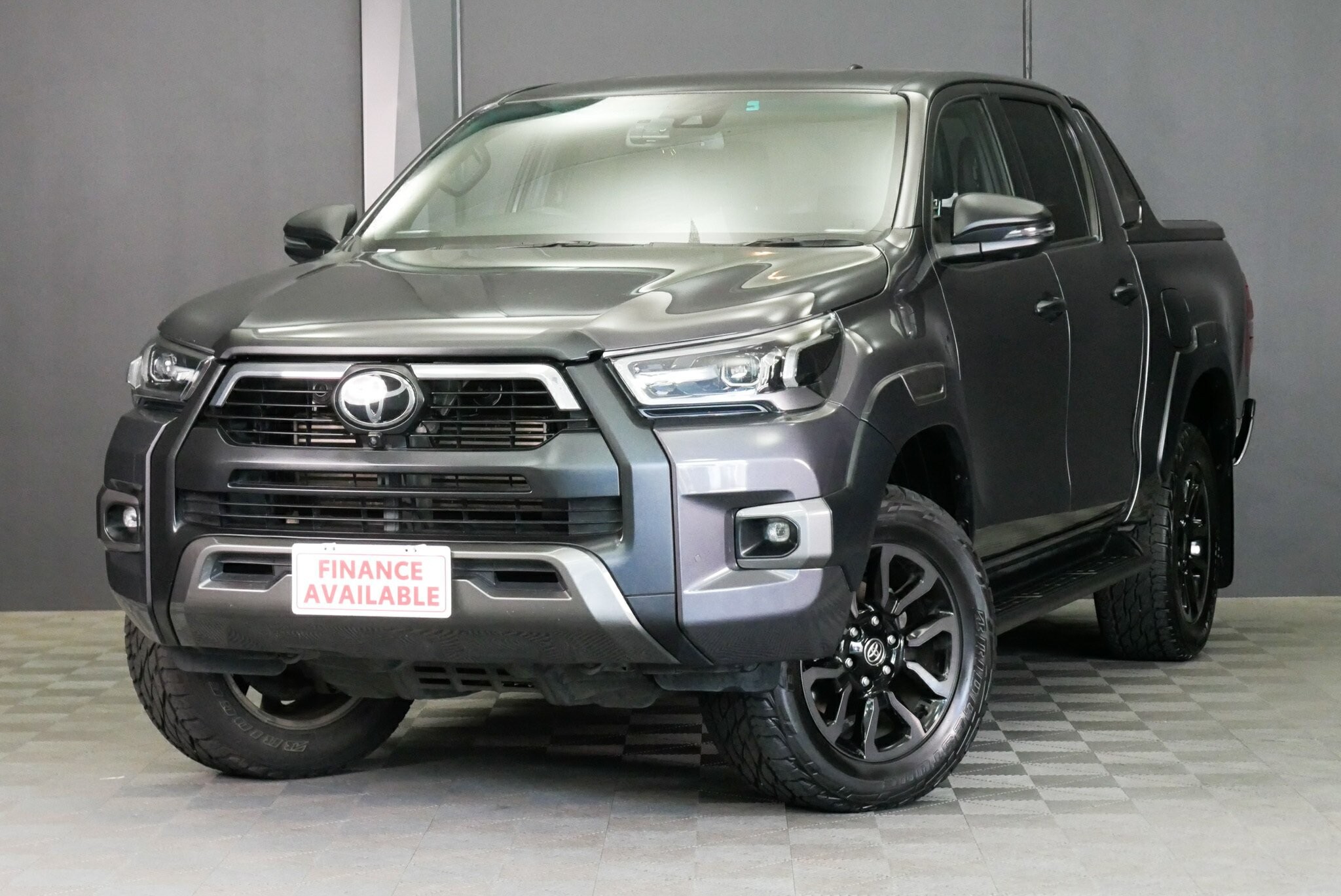 Toyota Hilux image 3