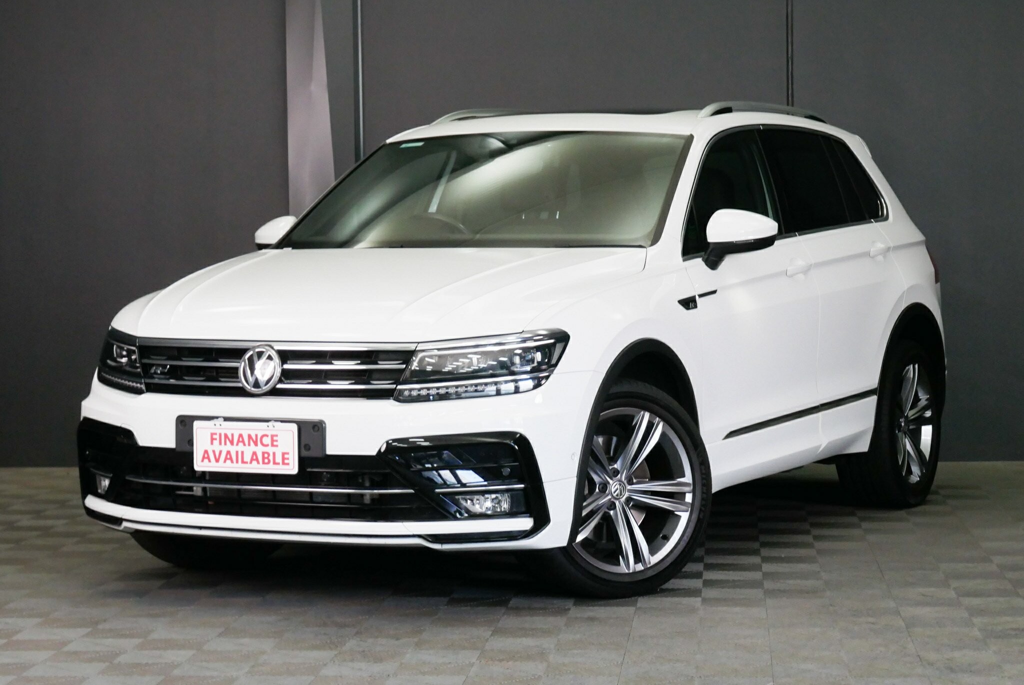 Volkswagen Tiguan image 3