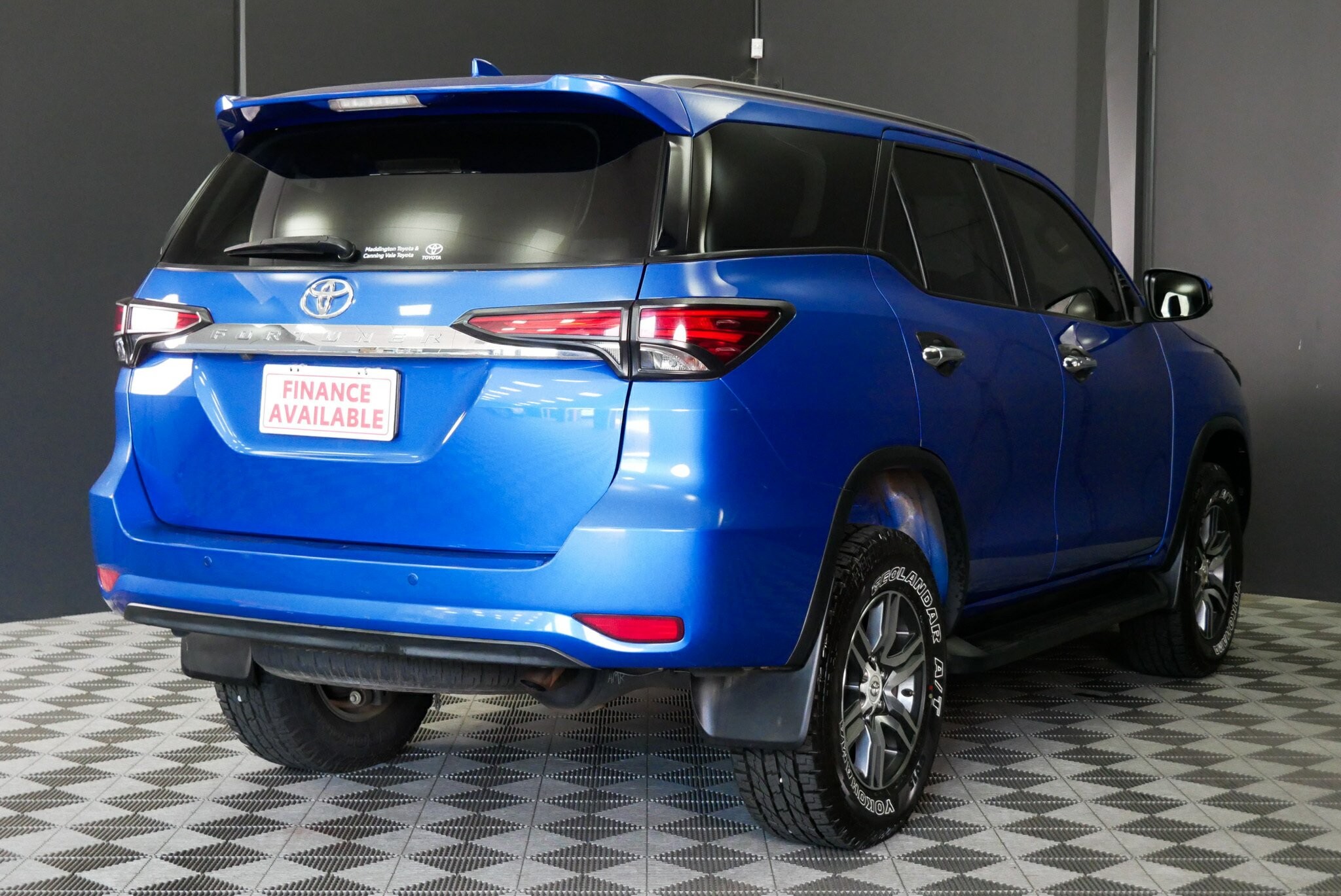Toyota Fortuner image 4