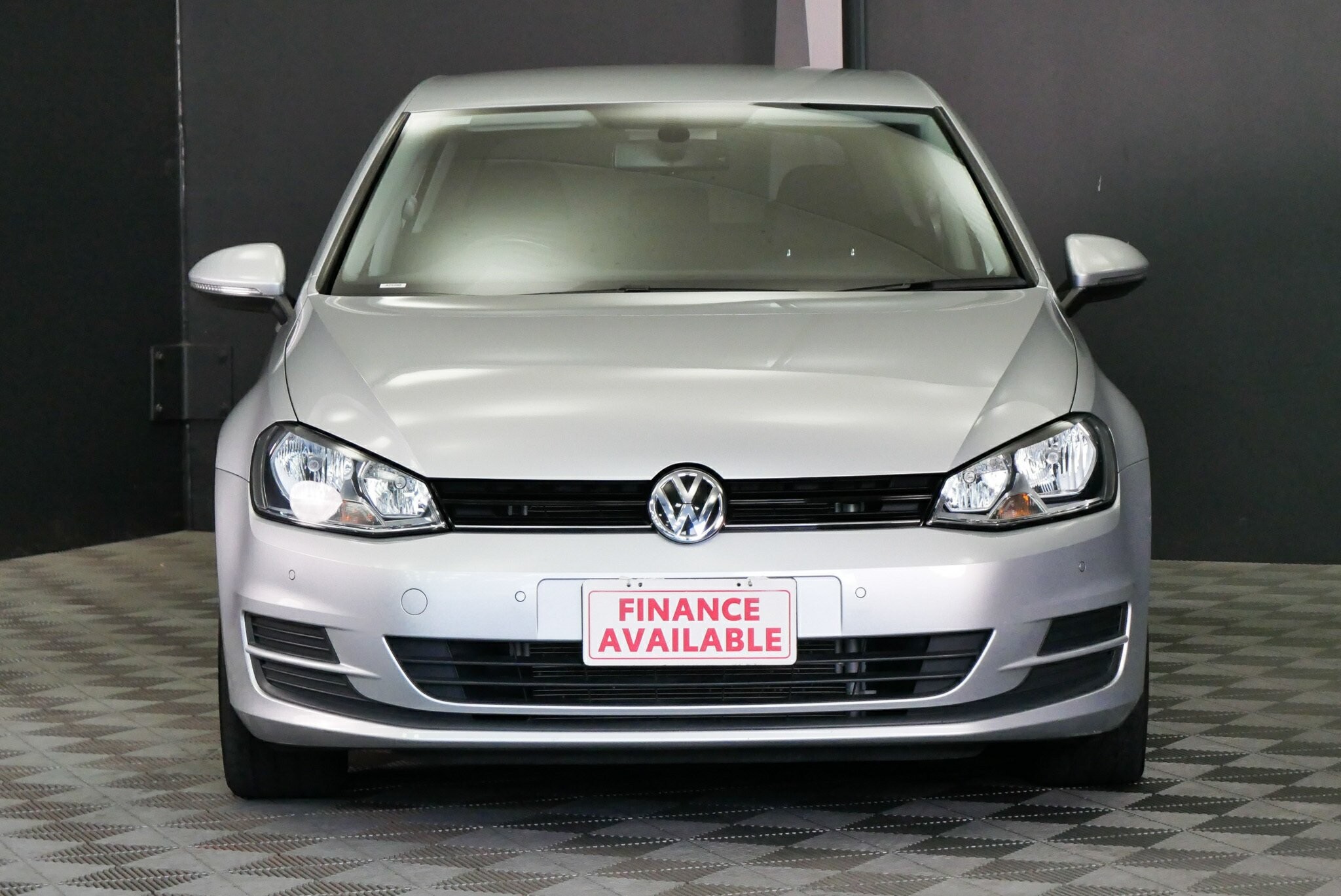 Volkswagen Golf image 2