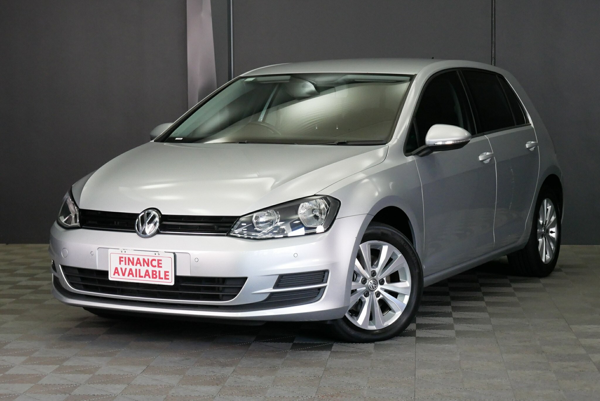 Volkswagen Golf image 3