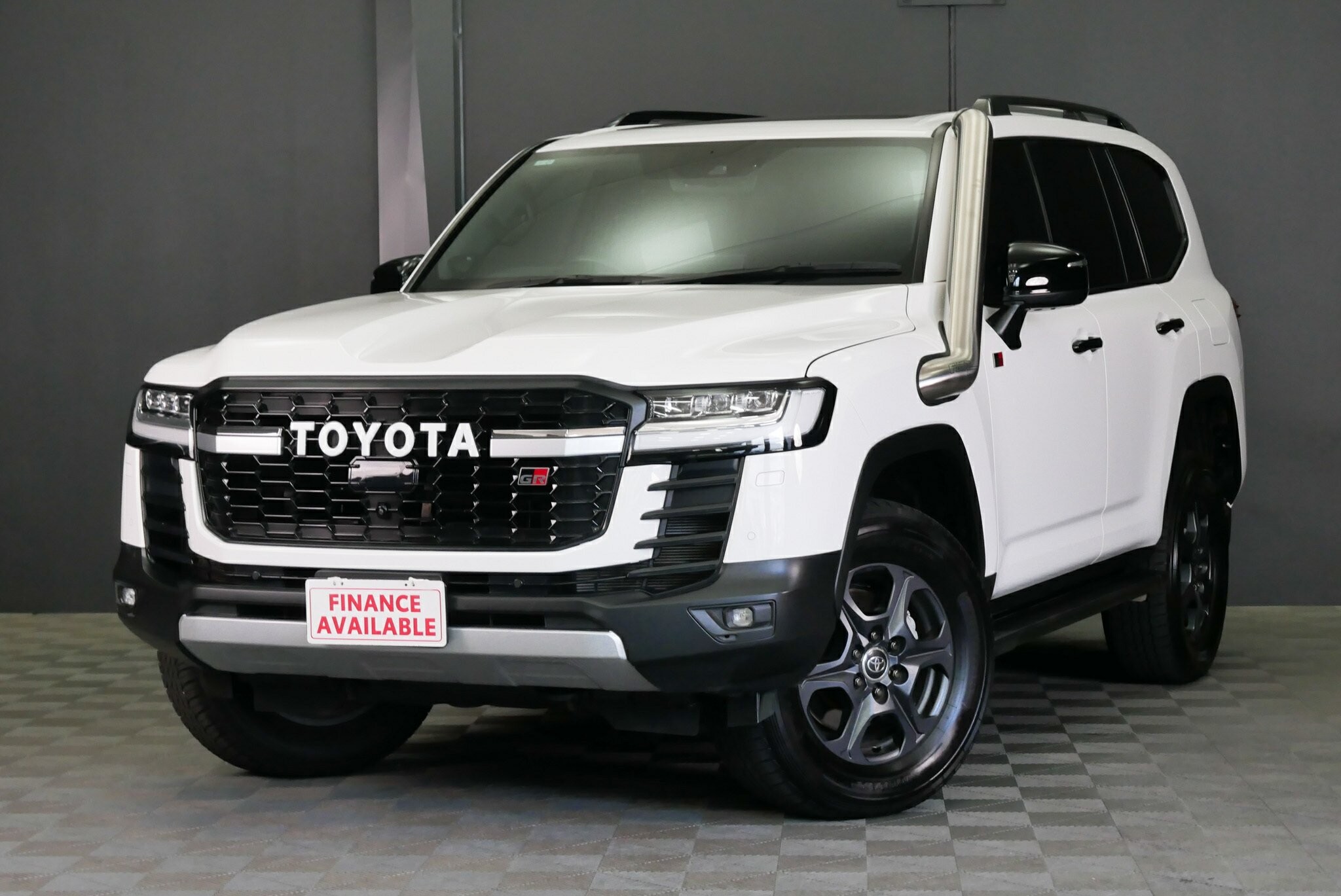 Toyota Landcruiser image 3