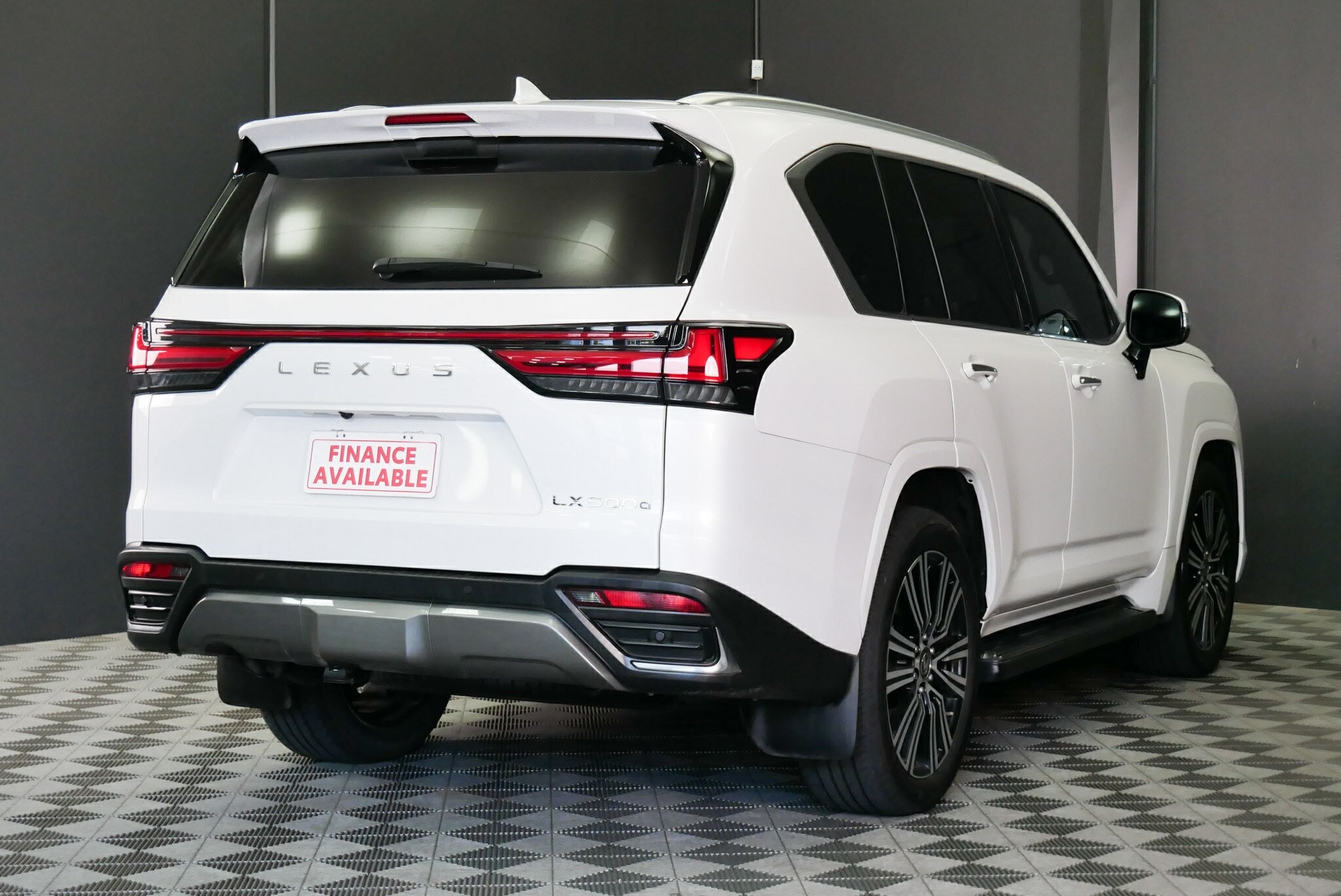 Lexus Lx image 4
