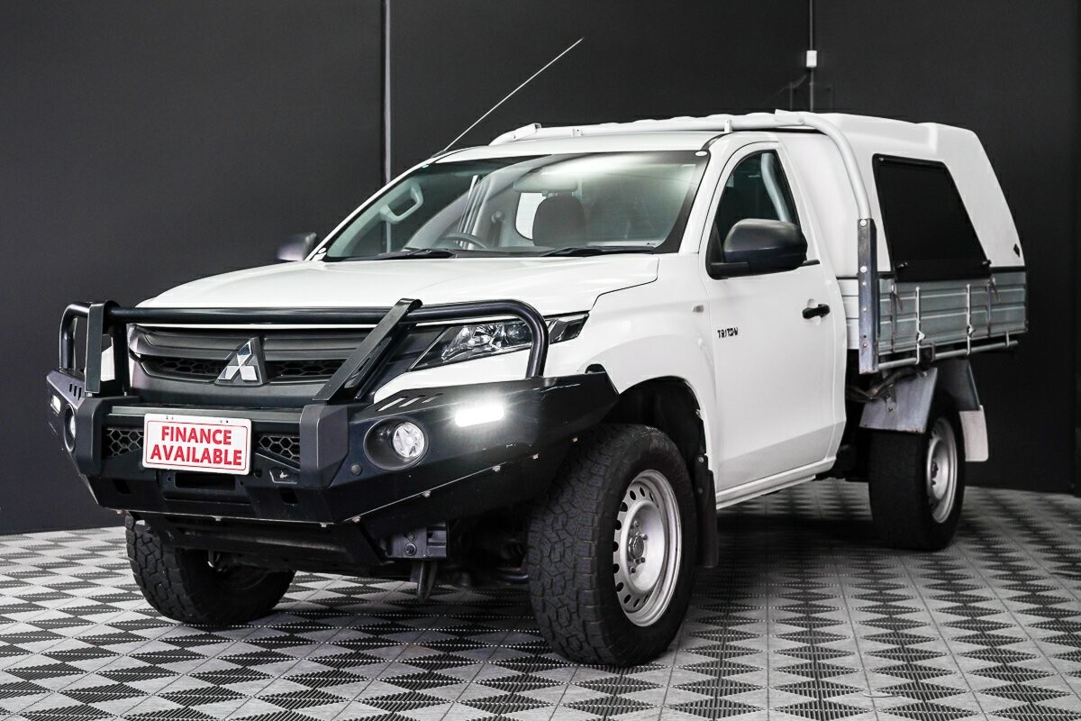 Mitsubishi Triton image 3