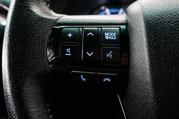 https://vehicle-cdn.autoleague.cloud/30640_U108429_16.jpg