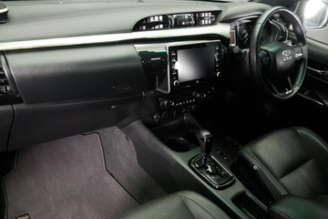 https://vehicle-cdn.autoleague.cloud/30640_U108429_20.jpg
