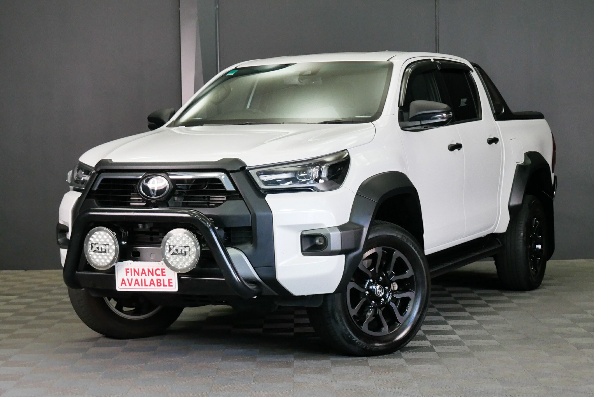 Toyota Hilux image 3