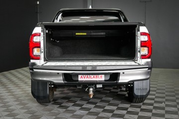 https://vehicle-cdn.autoleague.cloud/30640_U108429_8.jpg