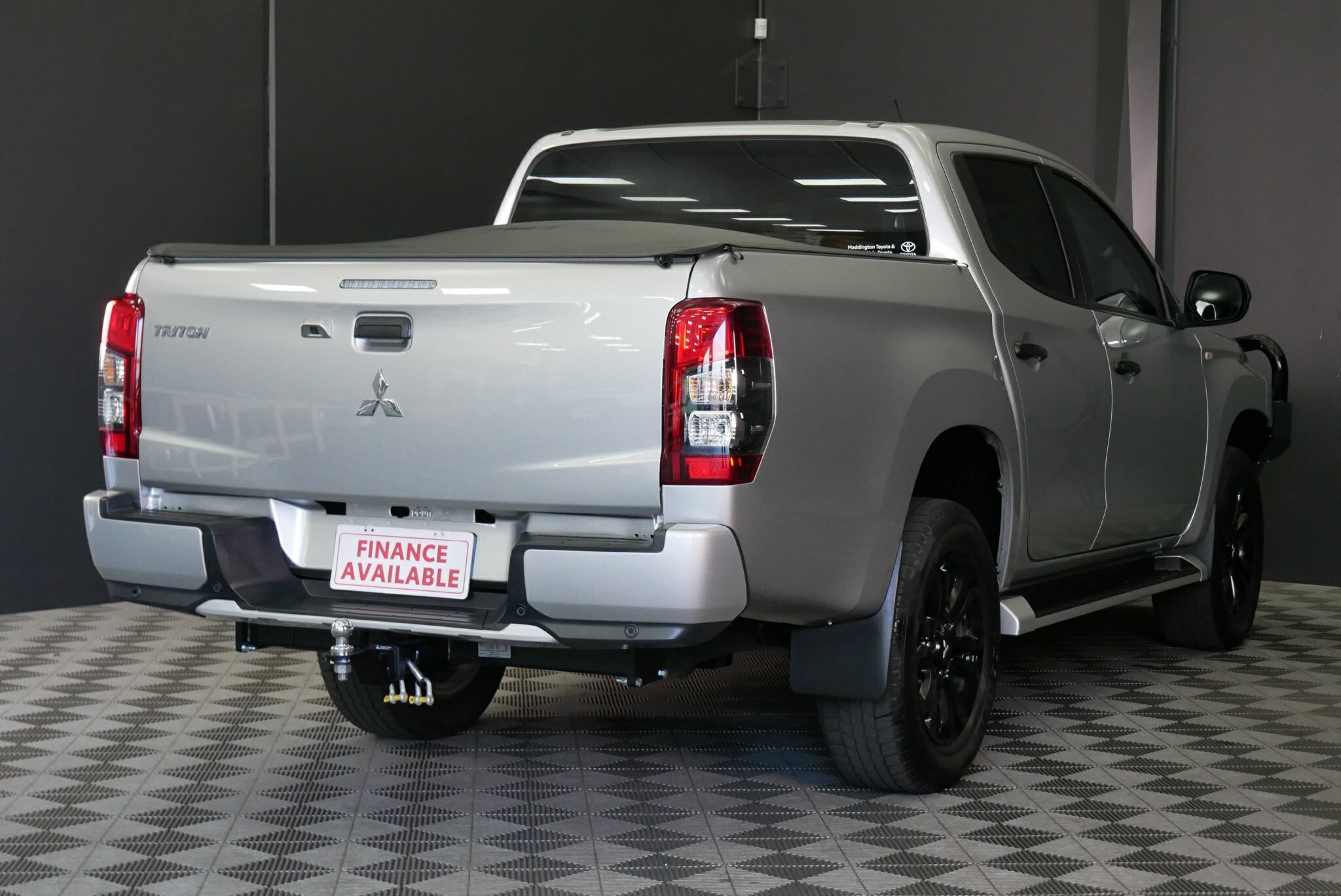 Mitsubishi Triton image 4