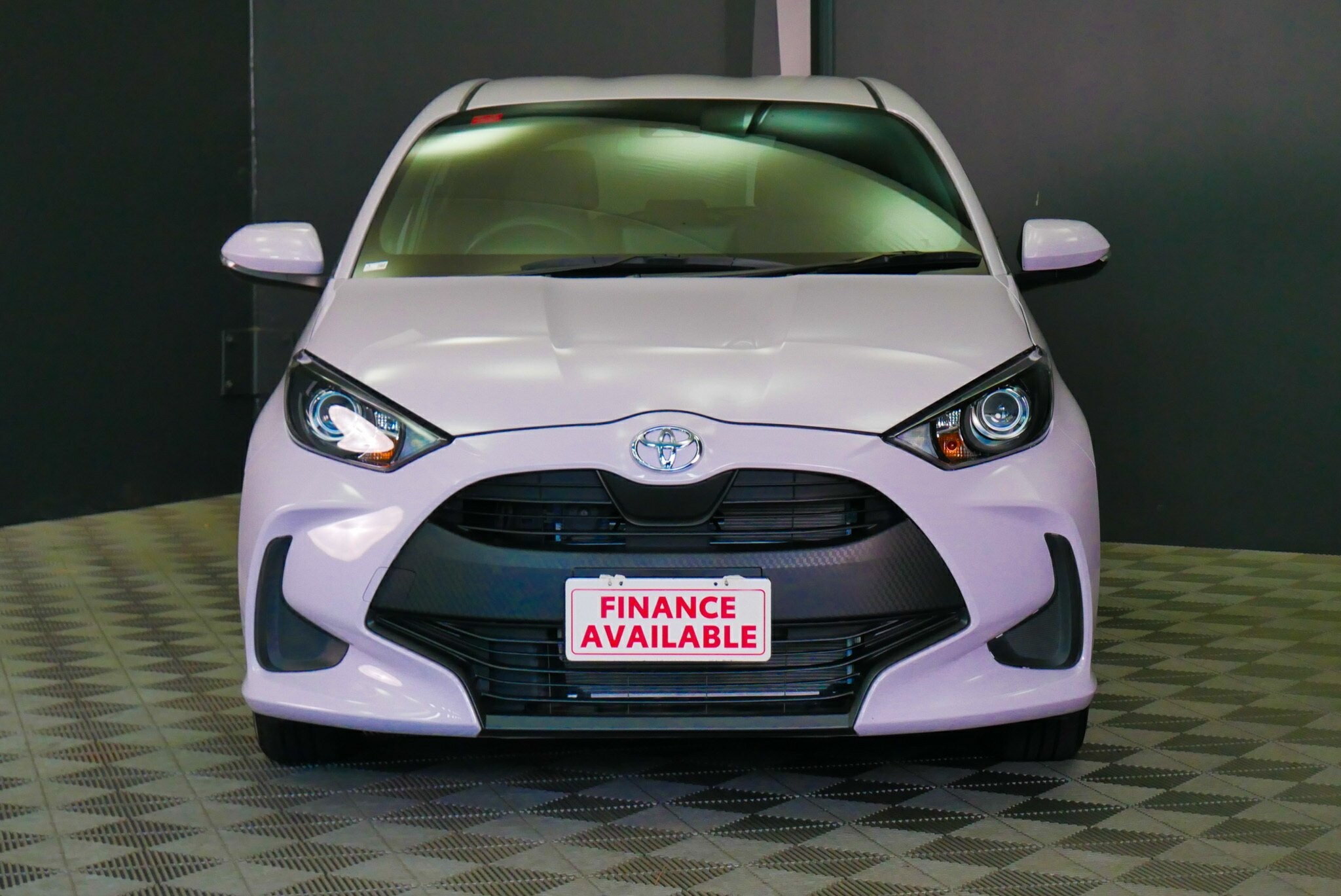 Toyota Yaris image 2