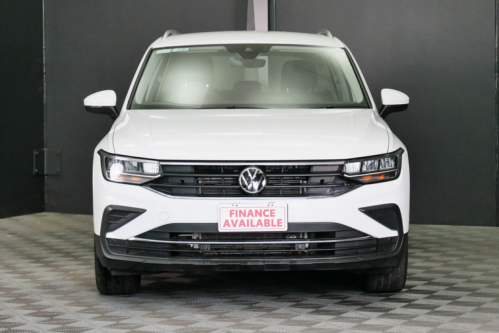 Volkswagen Tiguan image 2