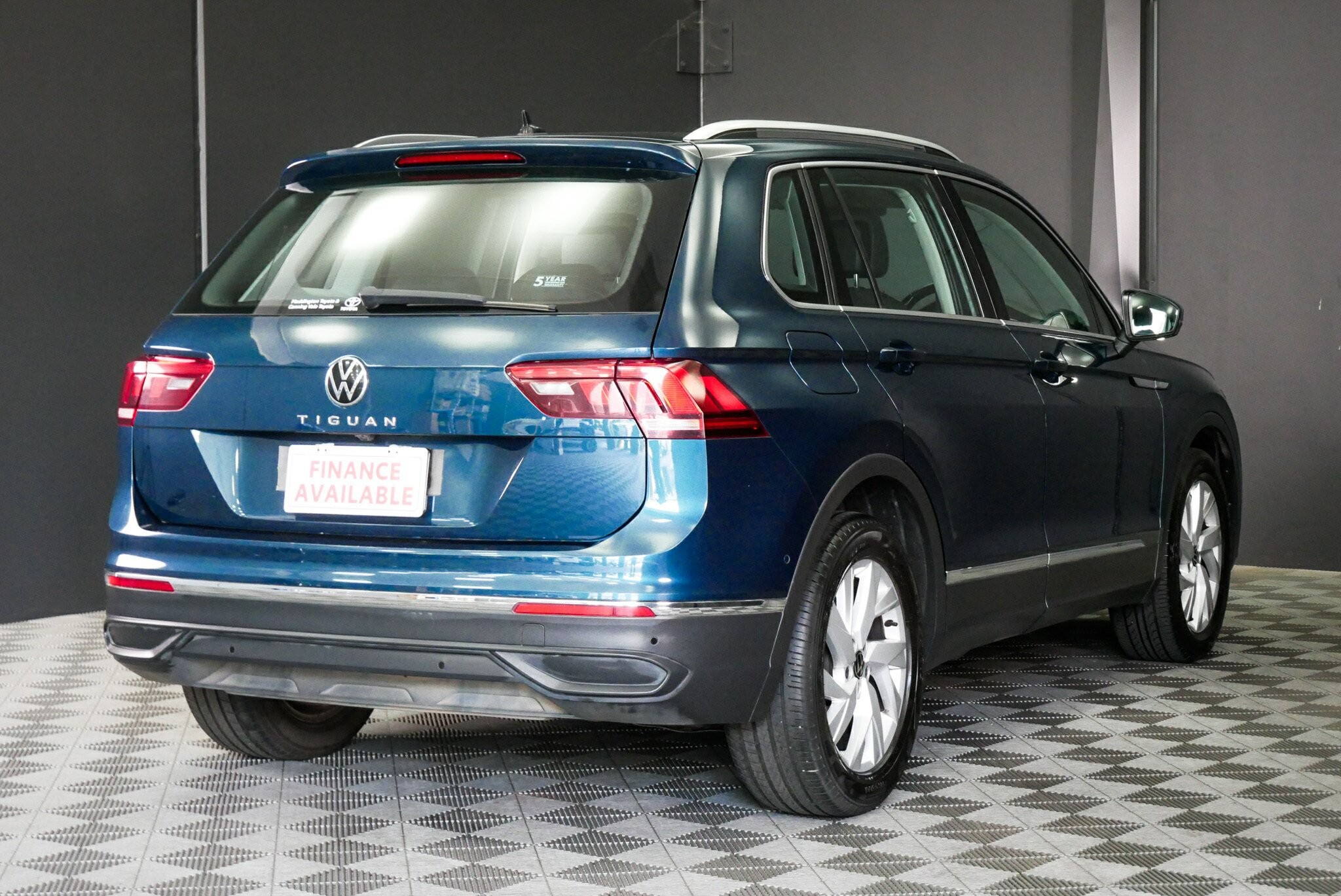 Volkswagen Tiguan image 4