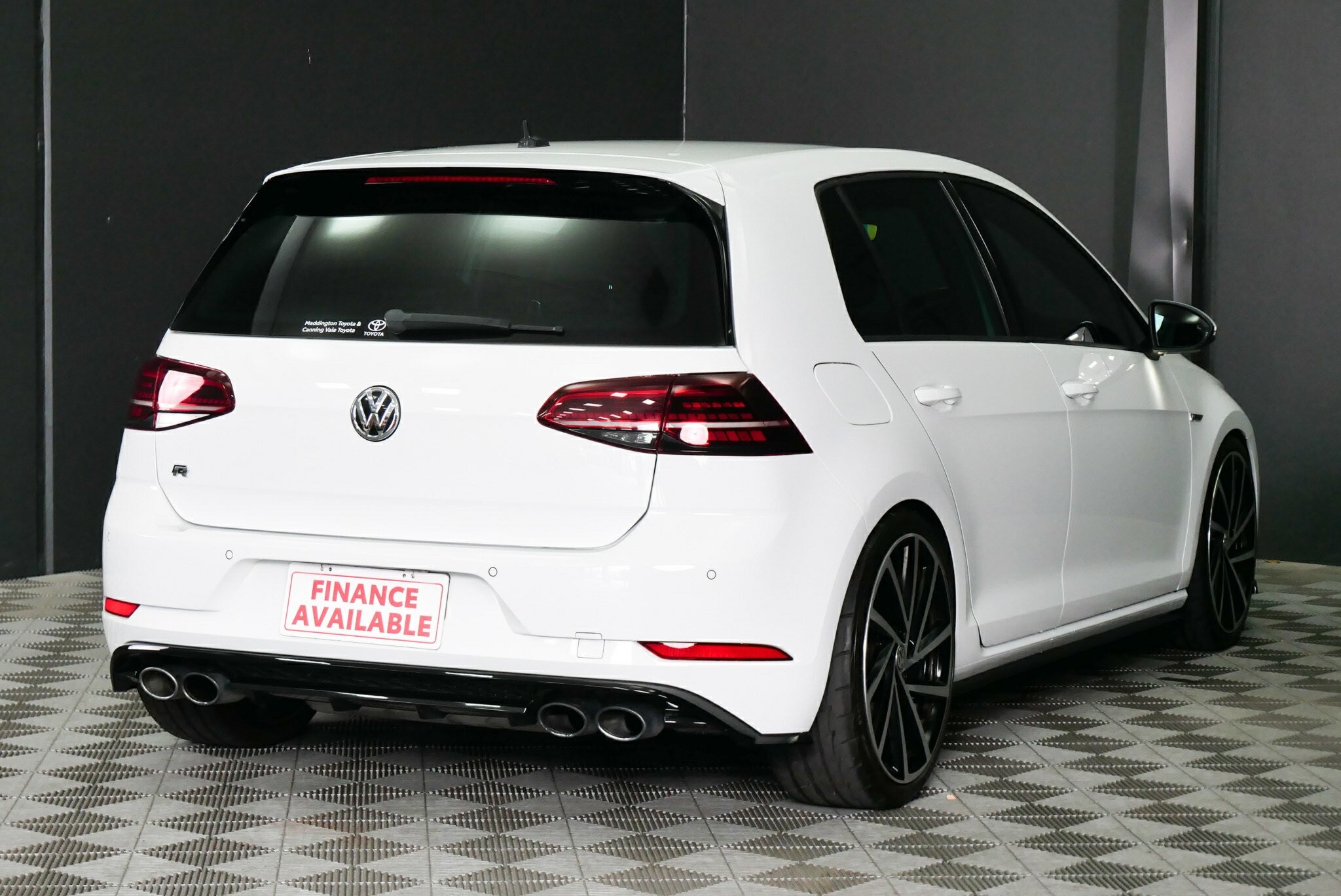 Volkswagen Golf image 4