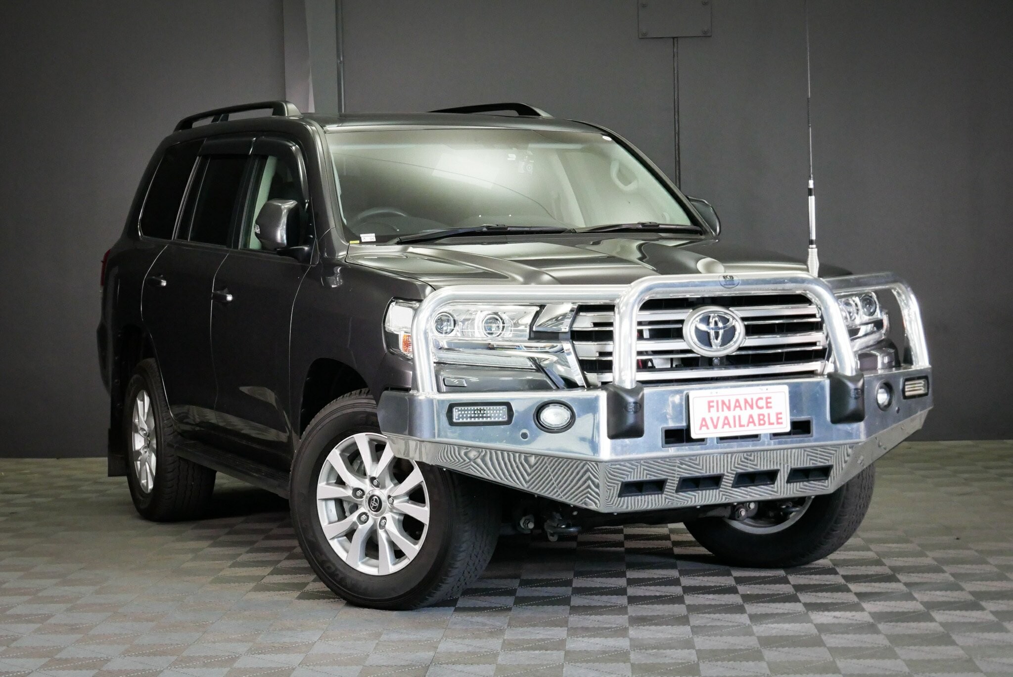 Toyota Landcruiser image 1