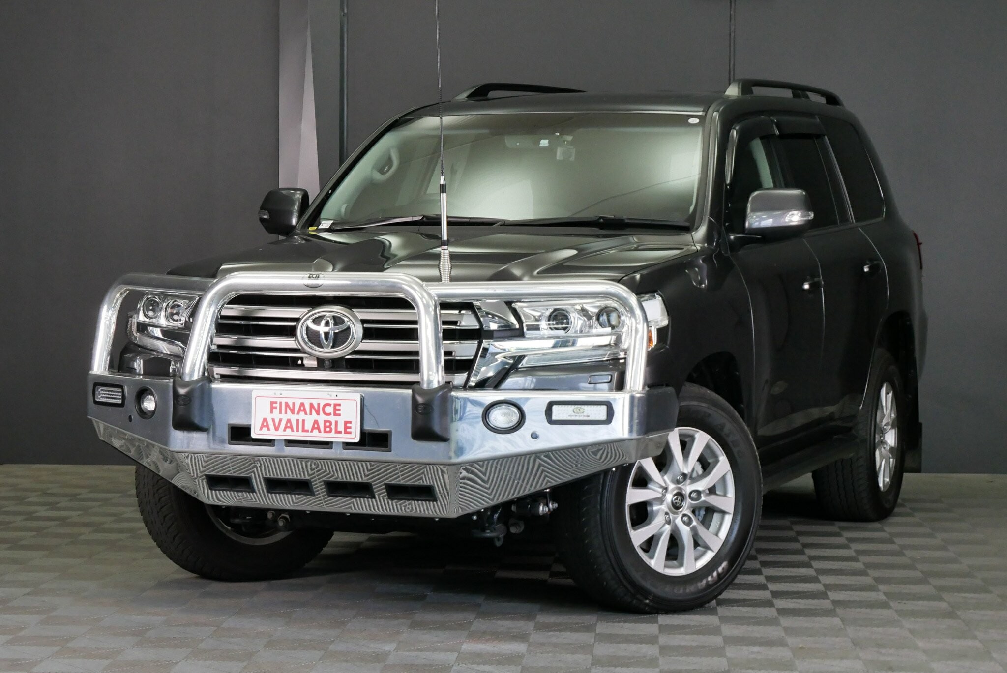 Toyota Landcruiser image 3