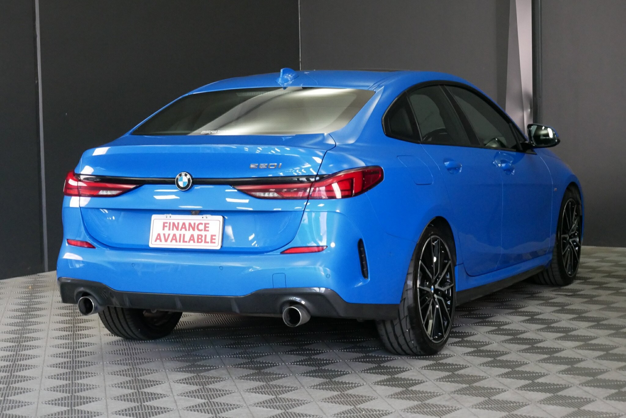 BMW 2 Series image 4