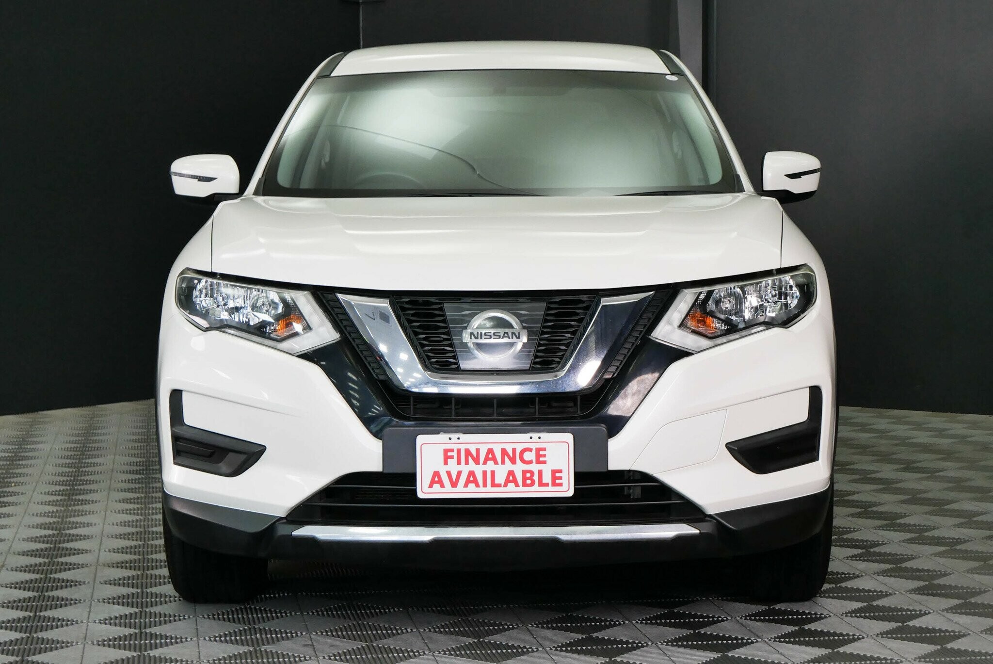 Nissan X-trail image 2