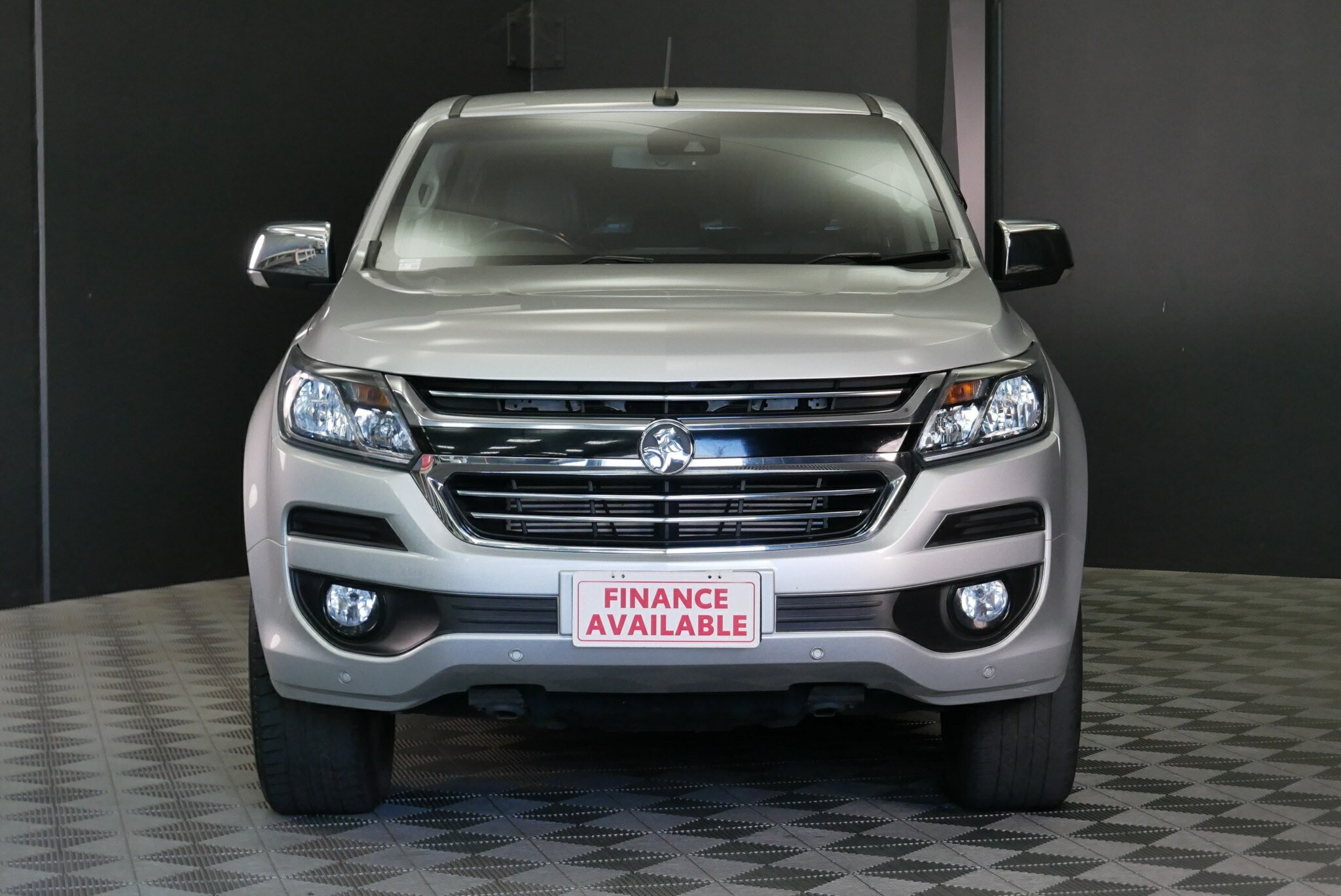 Holden Colorado image 2