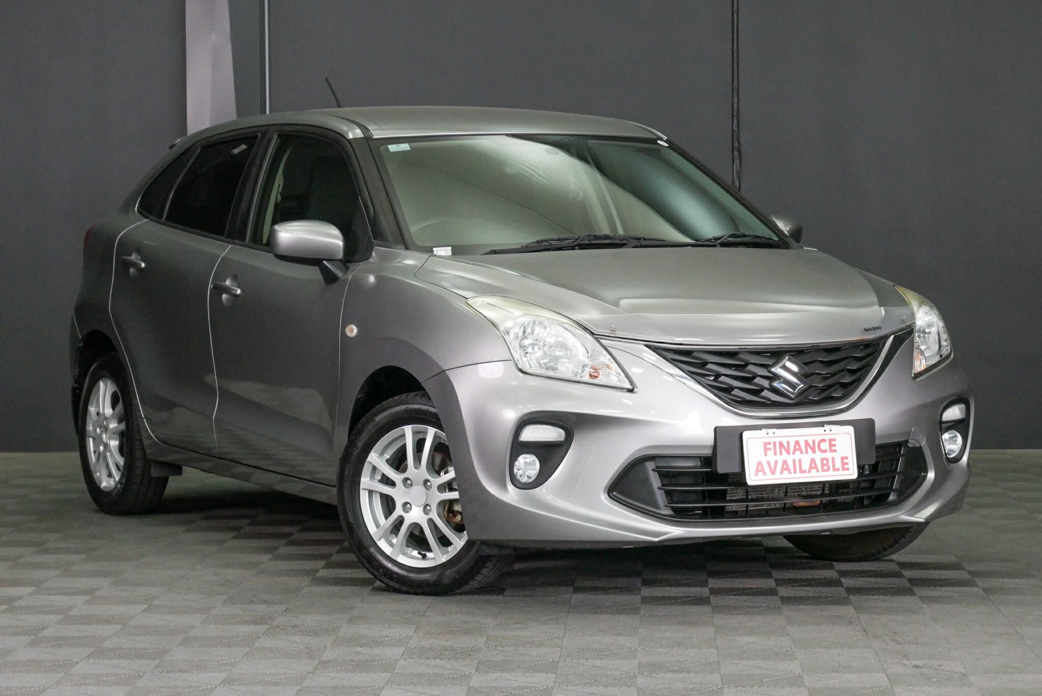 Suzuki Baleno image 1