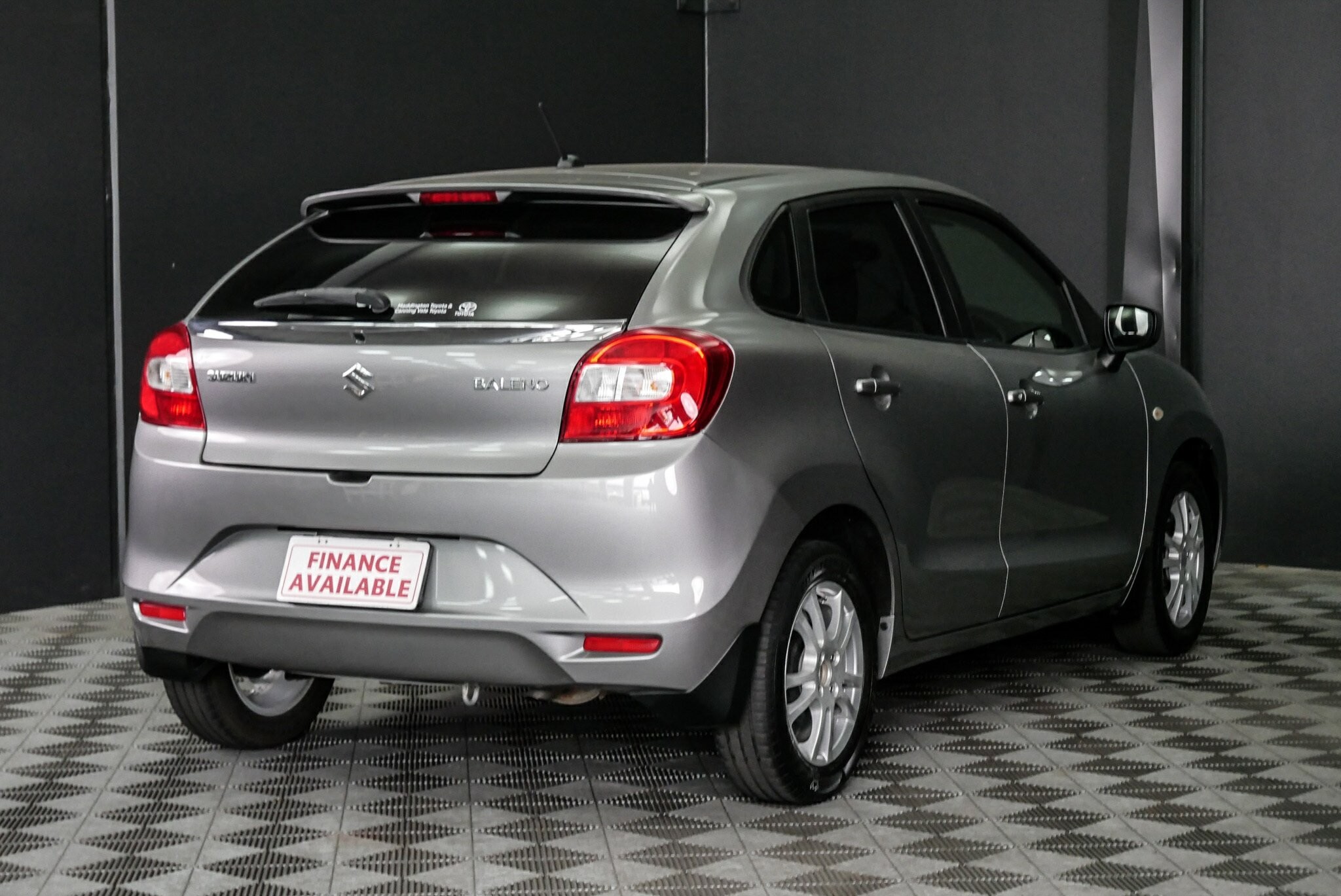 Suzuki Baleno image 4