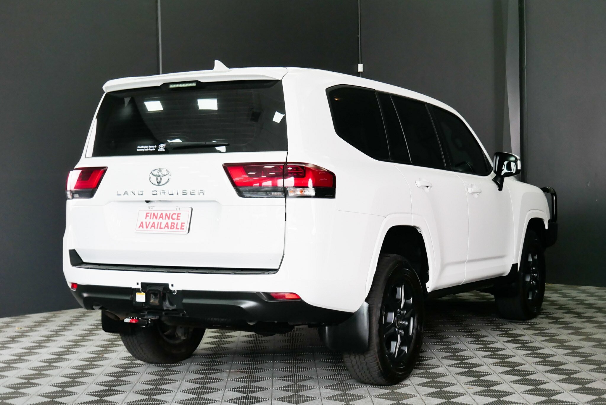 Toyota Landcruiser image 4