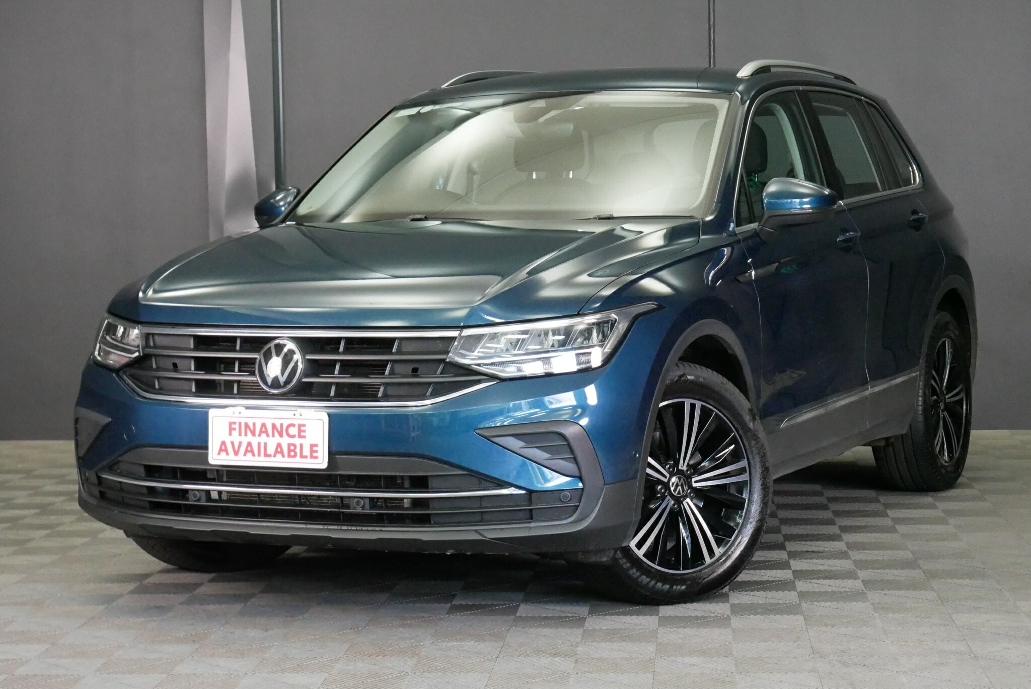 Volkswagen Tiguan image 3