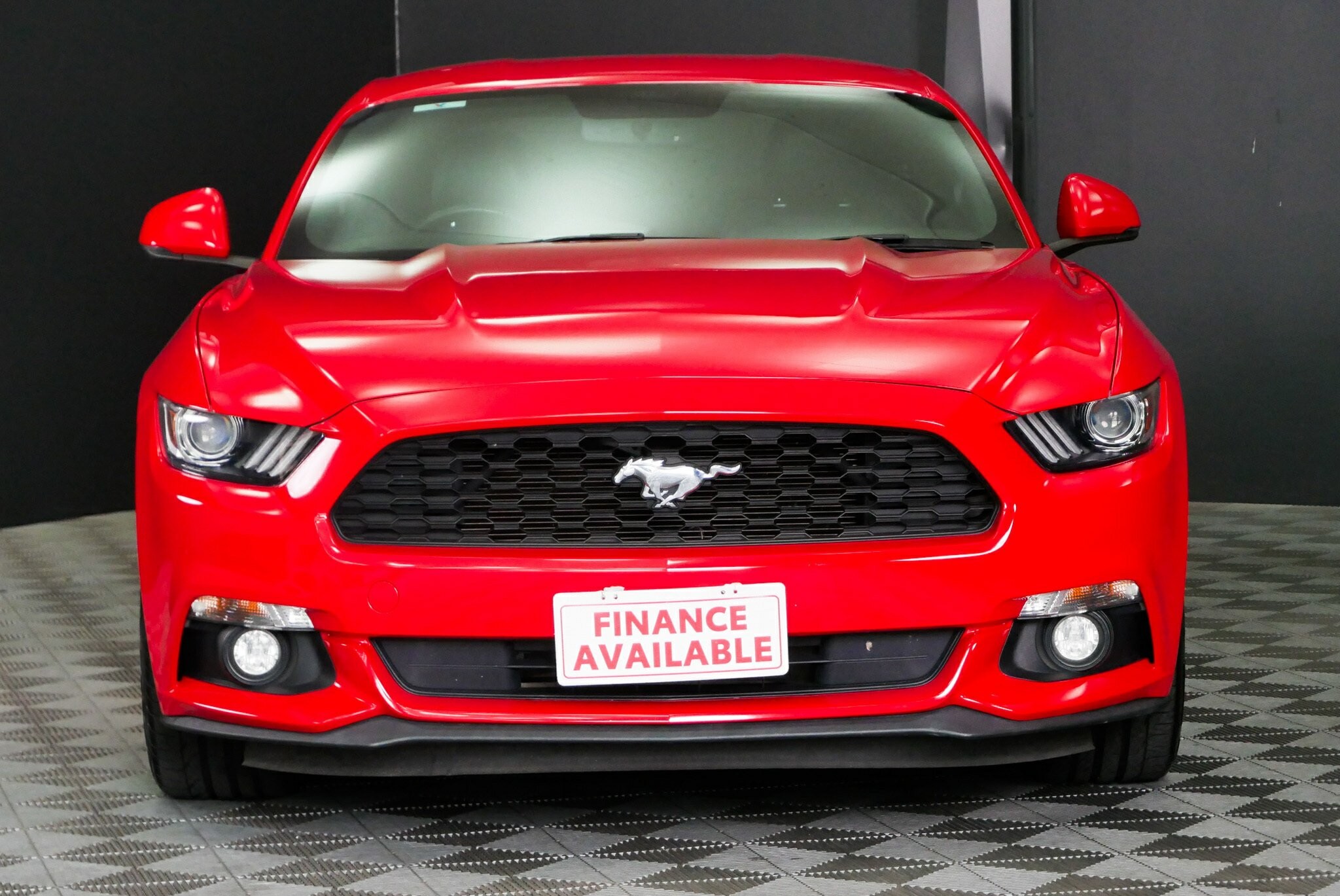 Ford Mustang image 2