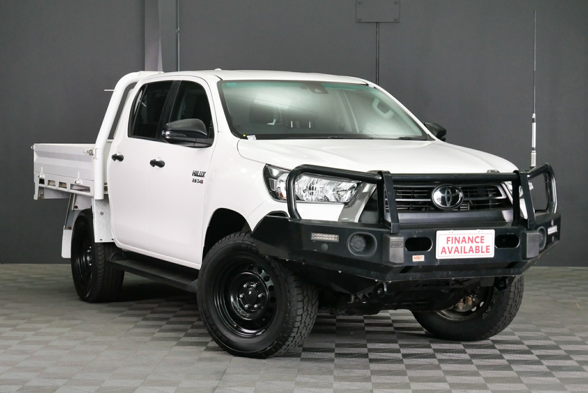 Toyota Hilux image 1