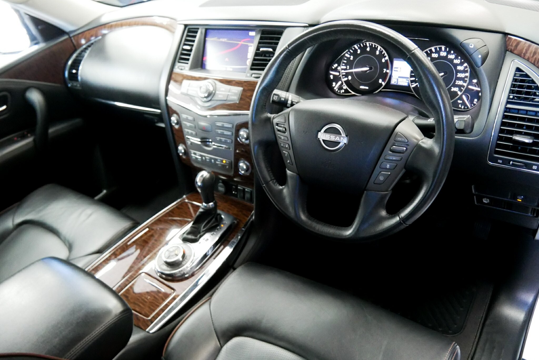 Nissan Patrol image 4