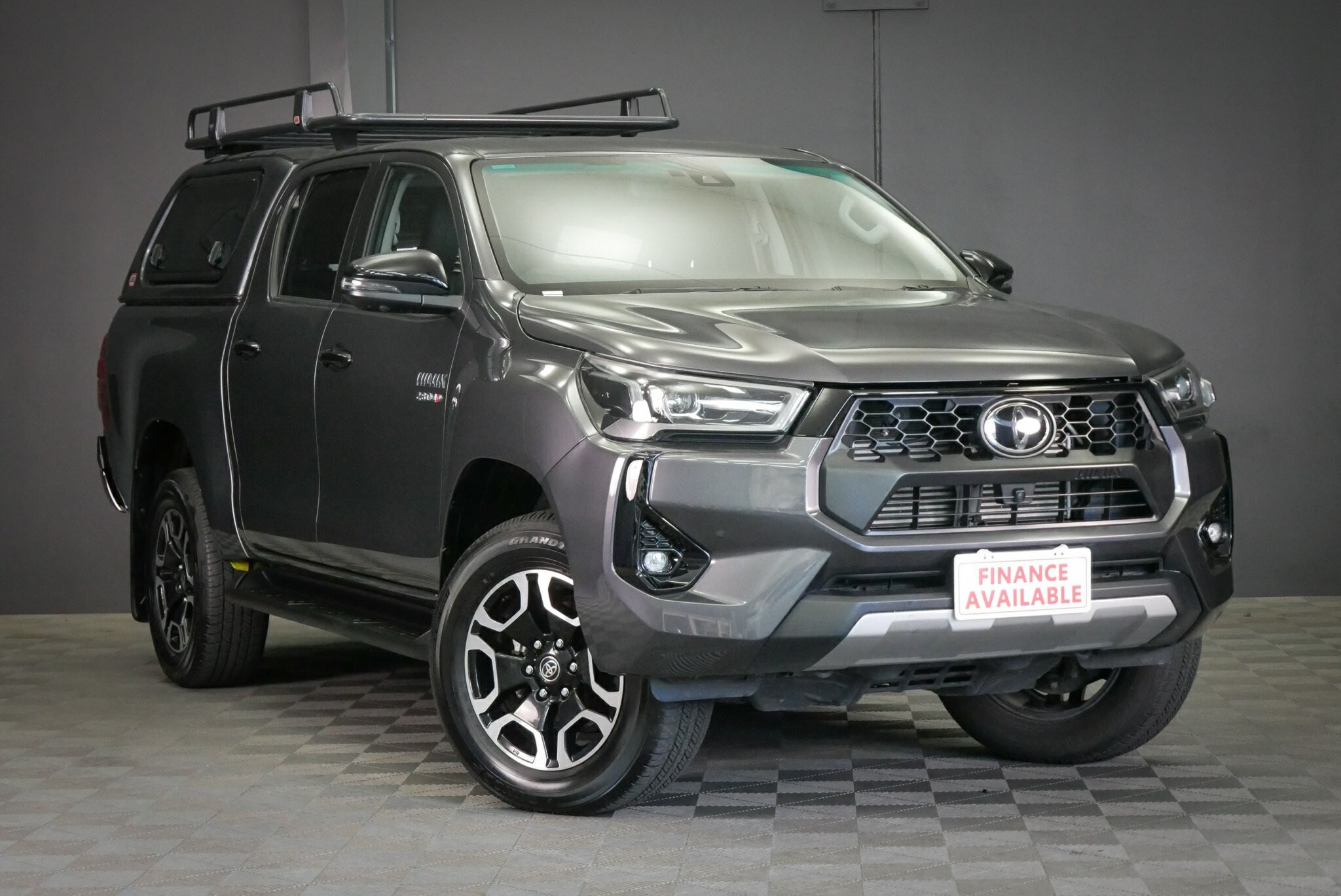 Toyota Hilux image 1