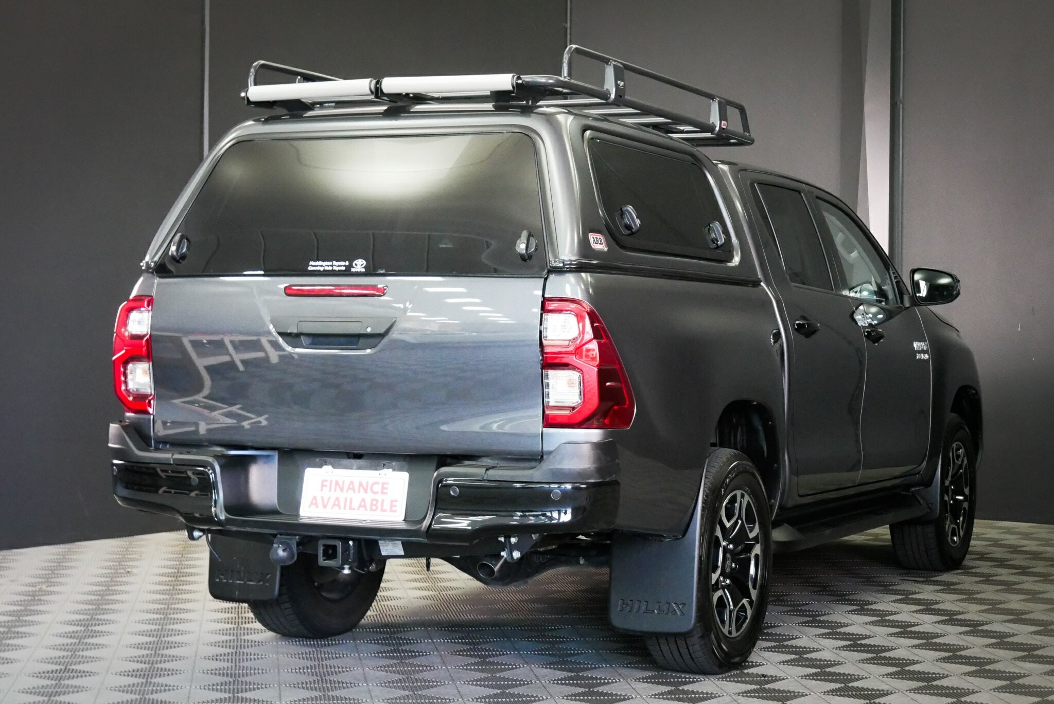 Toyota Hilux image 4