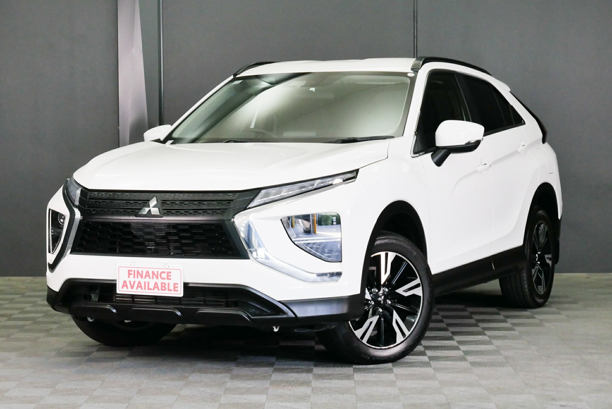 Mitsubishi Eclipse Cross image 3