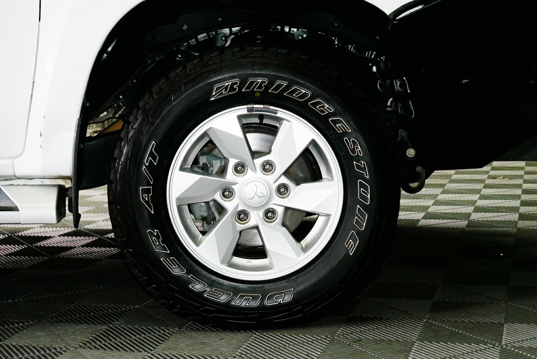 Mitsubishi Triton image 4