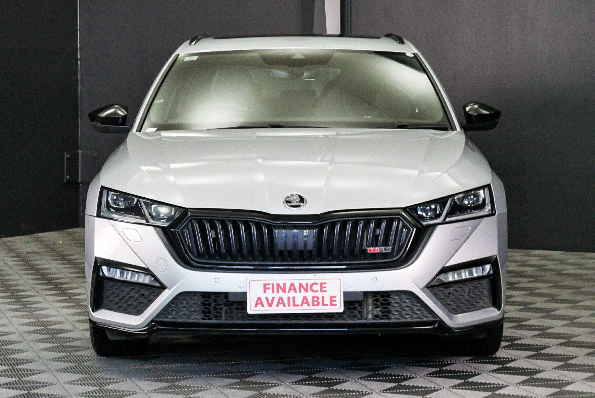 Skoda Octavia image 2