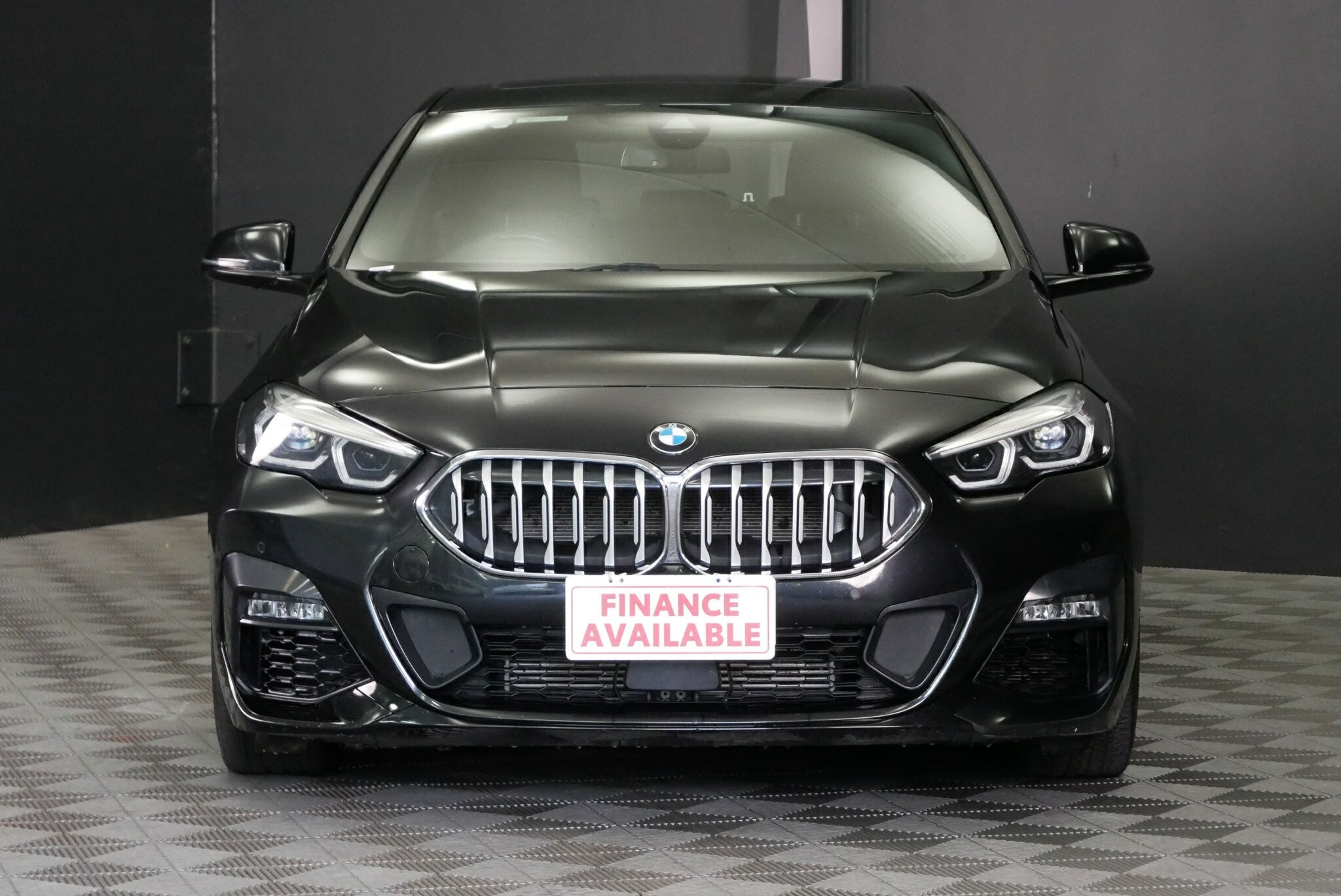 BMW 2 Series image 2