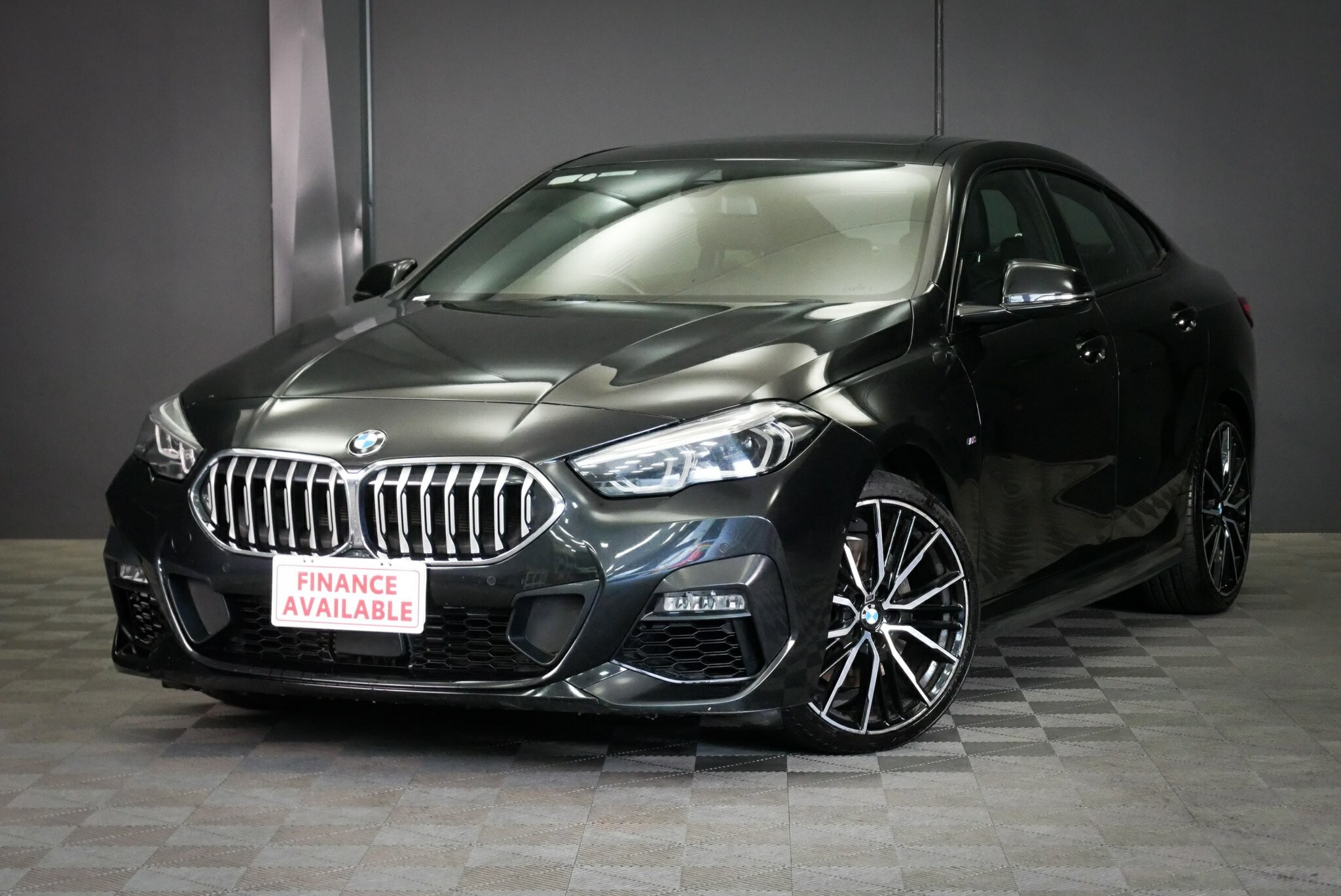 BMW 2 Series image 3