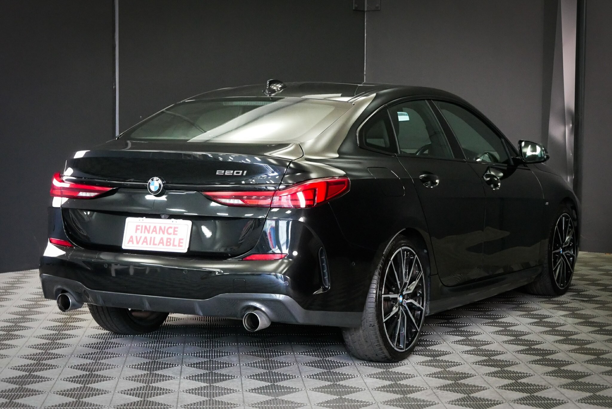 BMW 2 Series image 4