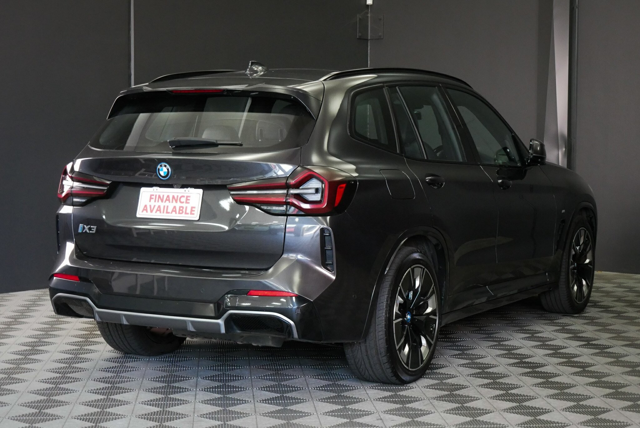 BMW Ix3 image 4