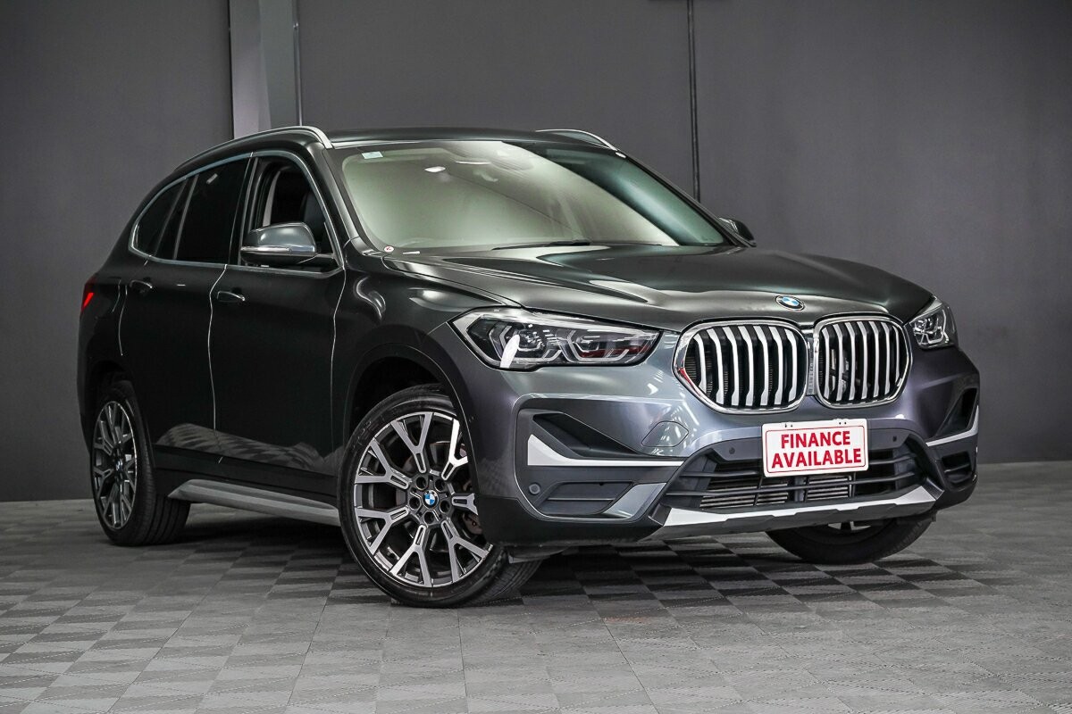 BMW X1 image 1