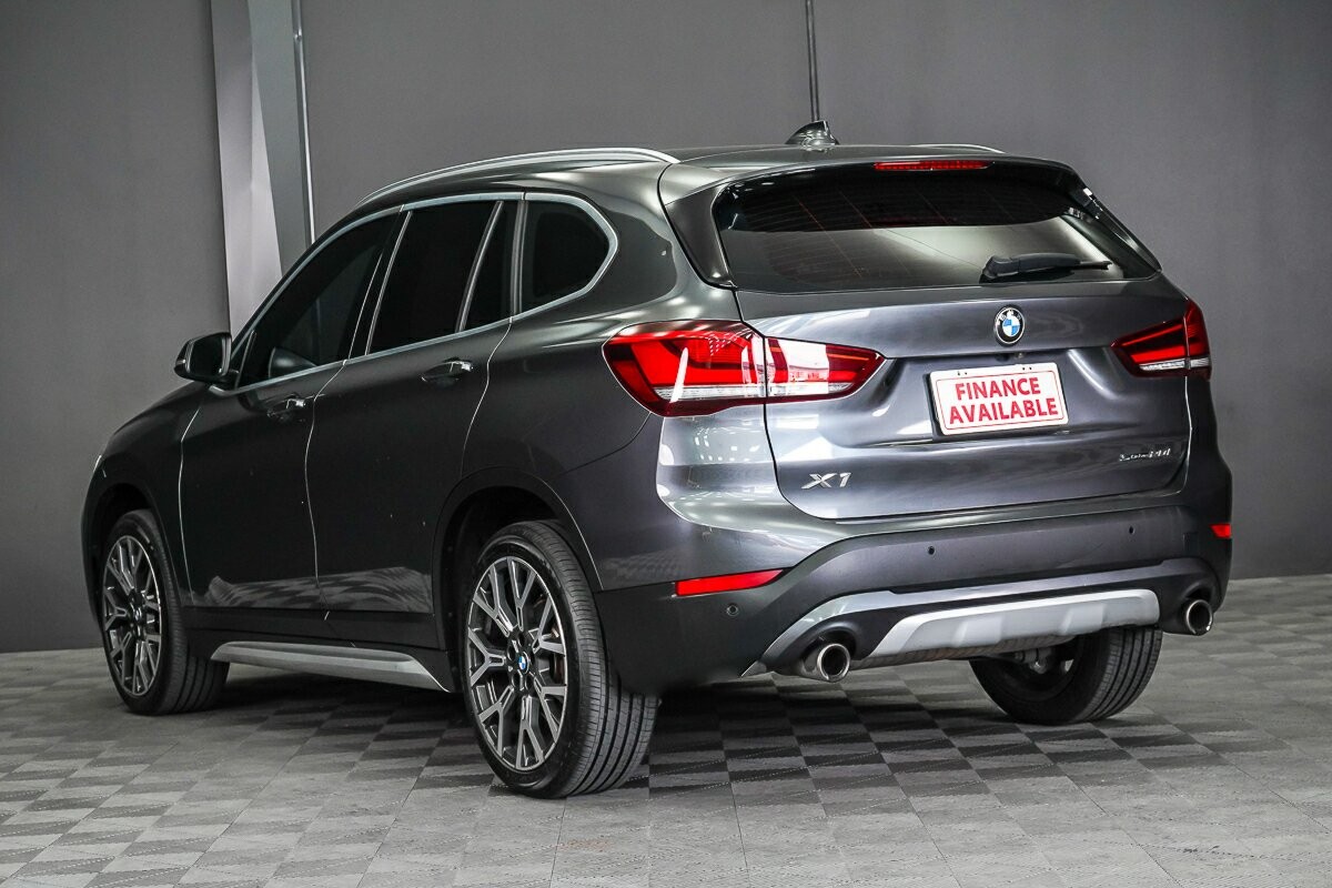 BMW X1 image 4